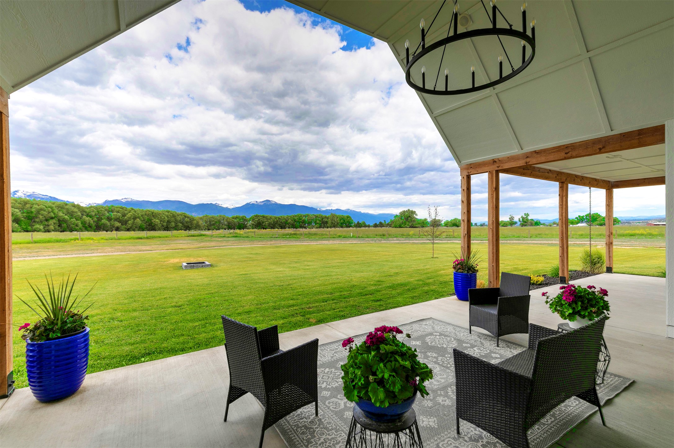 1741 Eastside Highway