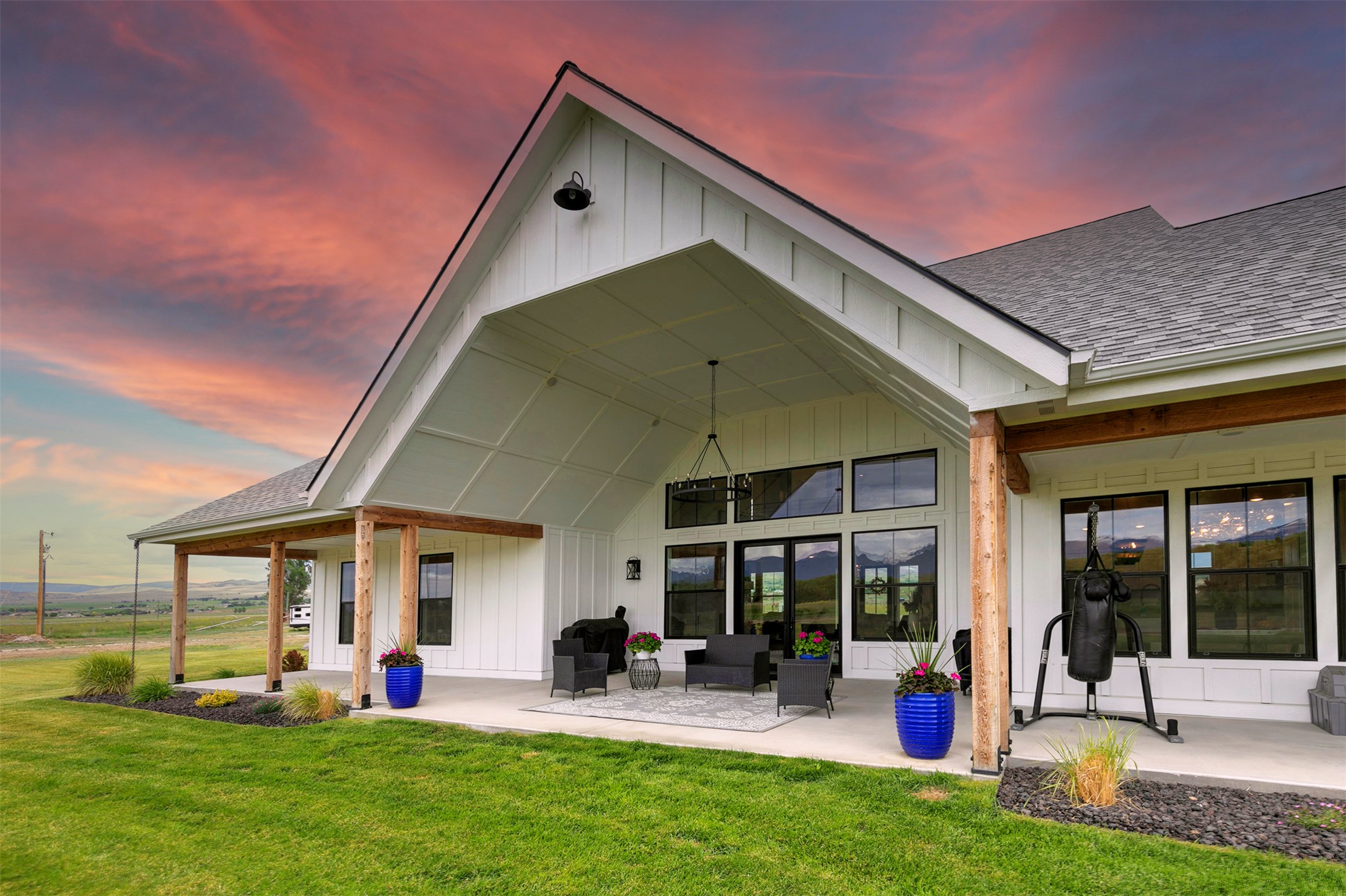 1741 Eastside Highway