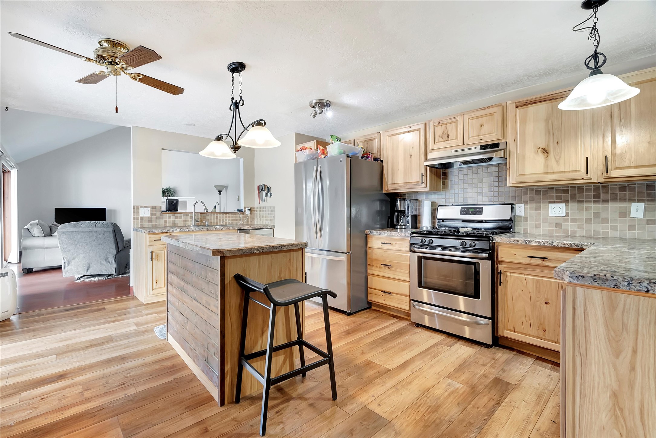 Florence, Montana 59833, United States, 4 Bedrooms Bedrooms, ,2 BathroomsBathrooms,Residential,Pending,14923