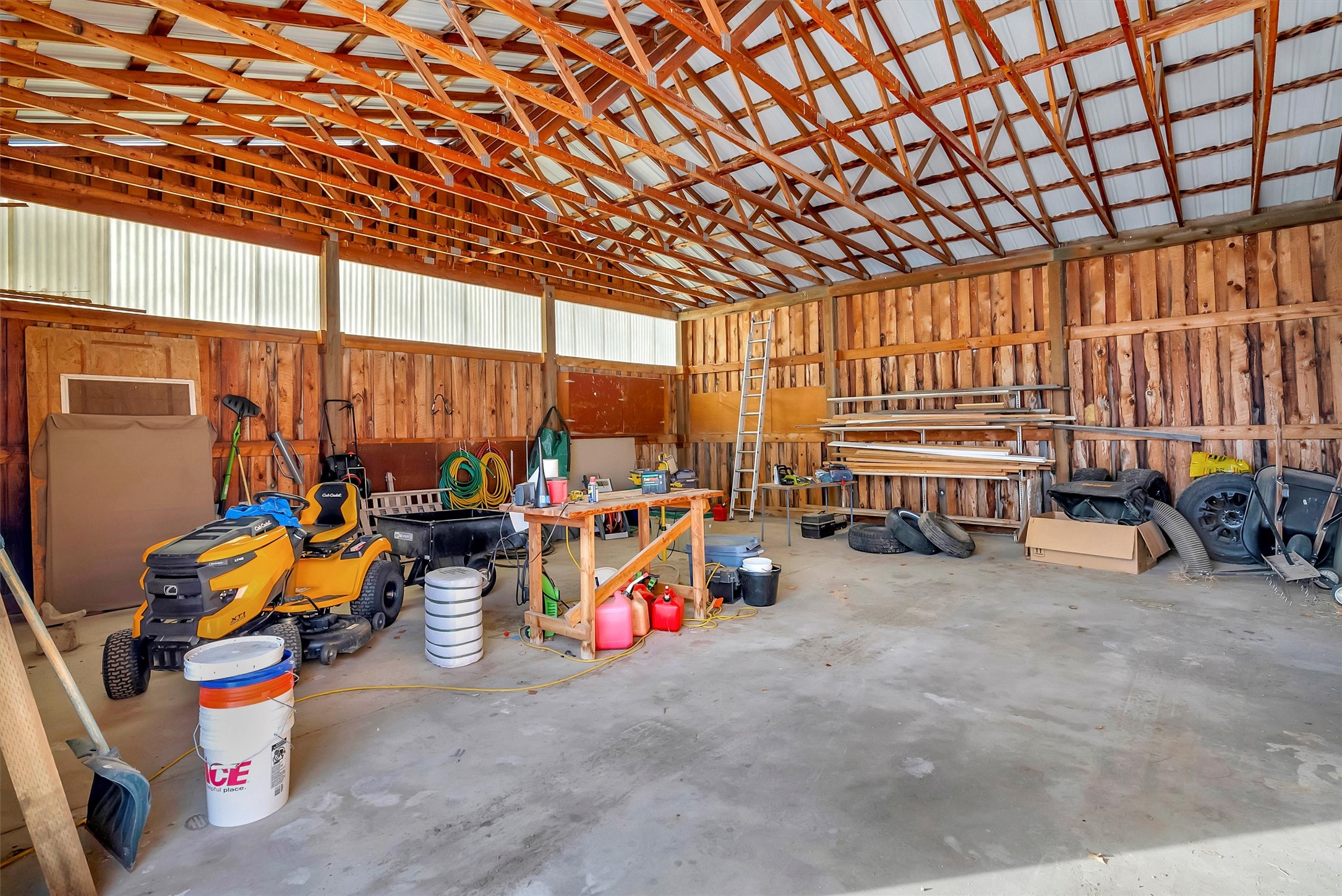 Florence, Montana 59833, United States, 4 Bedrooms Bedrooms, ,2 BathroomsBathrooms,Residential,Pending,14923