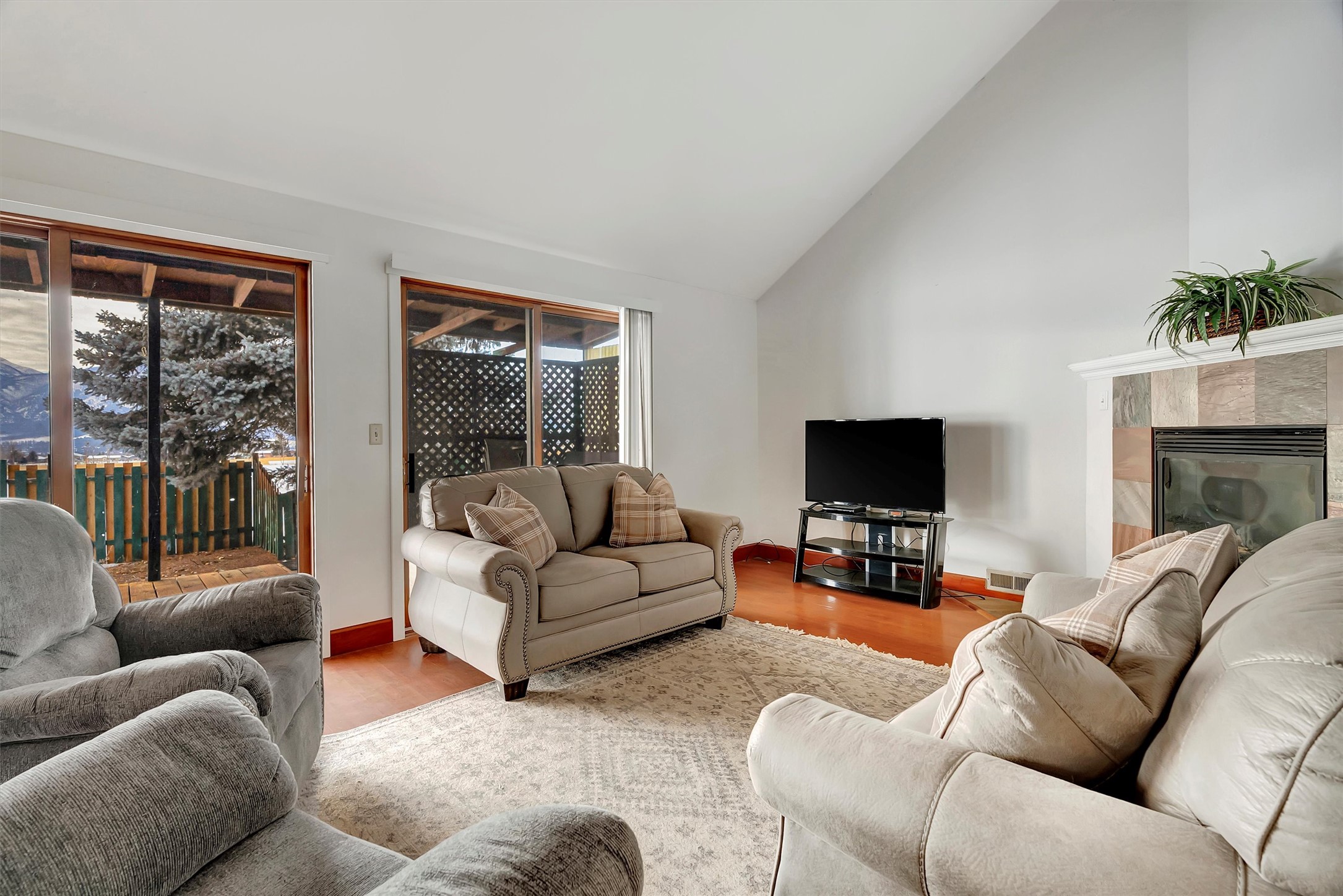 Florence, Montana 59833, United States, 4 Bedrooms Bedrooms, ,2 BathroomsBathrooms,Residential,Pending,14923