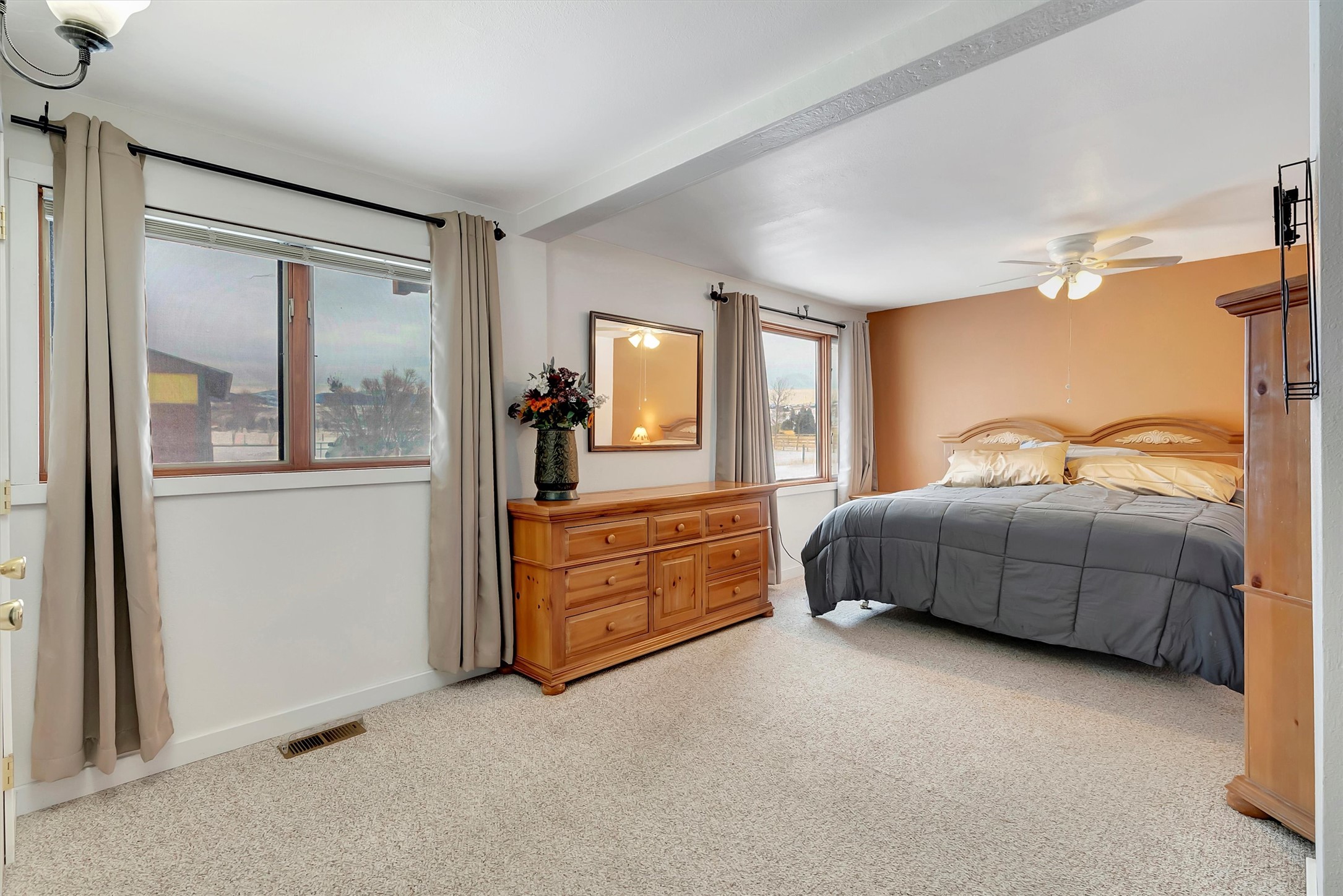 Florence, Montana 59833, United States, 4 Bedrooms Bedrooms, ,2 BathroomsBathrooms,Residential,Pending,14923