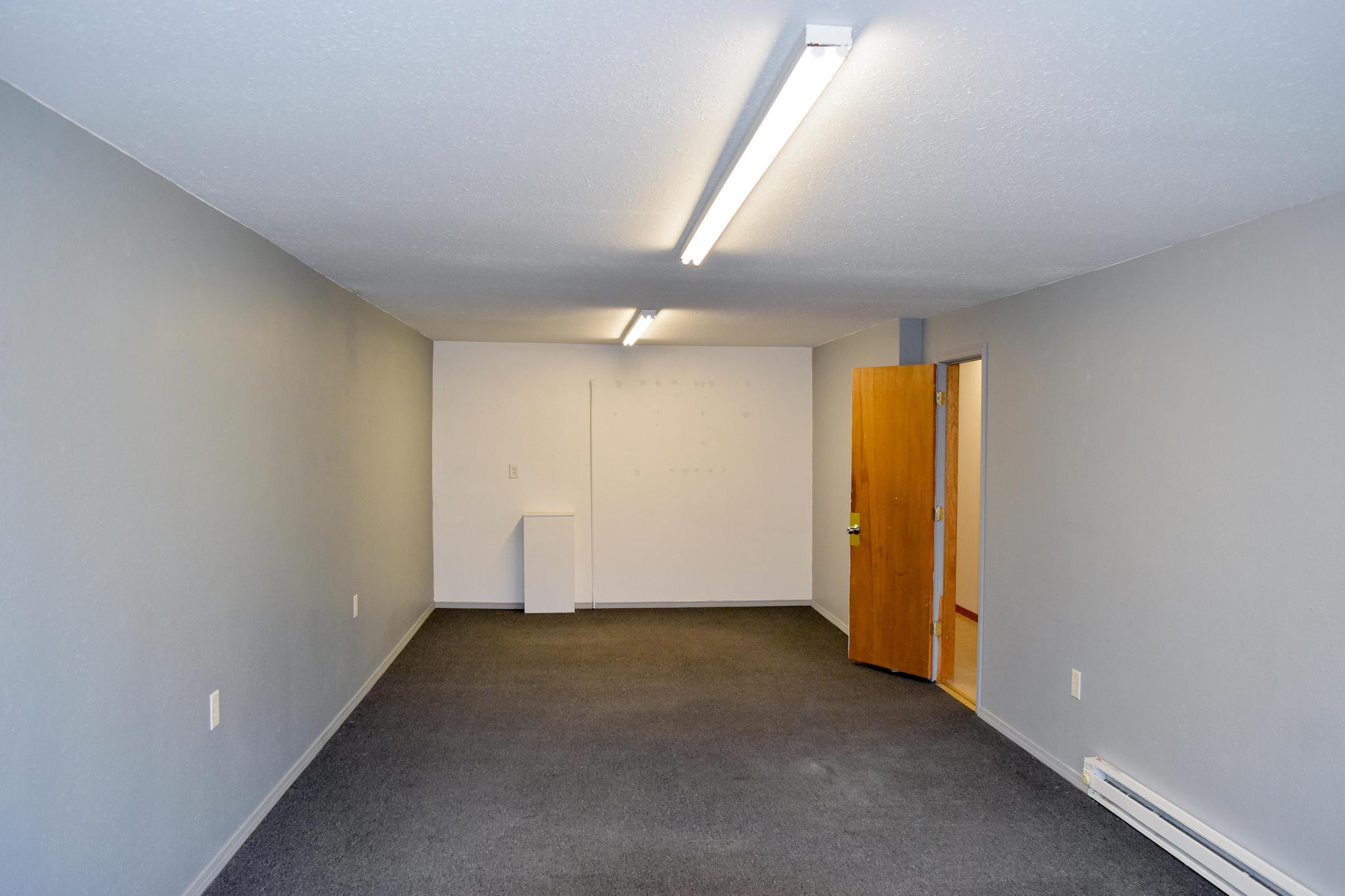 309, 309B and 313 SW Main Street SW