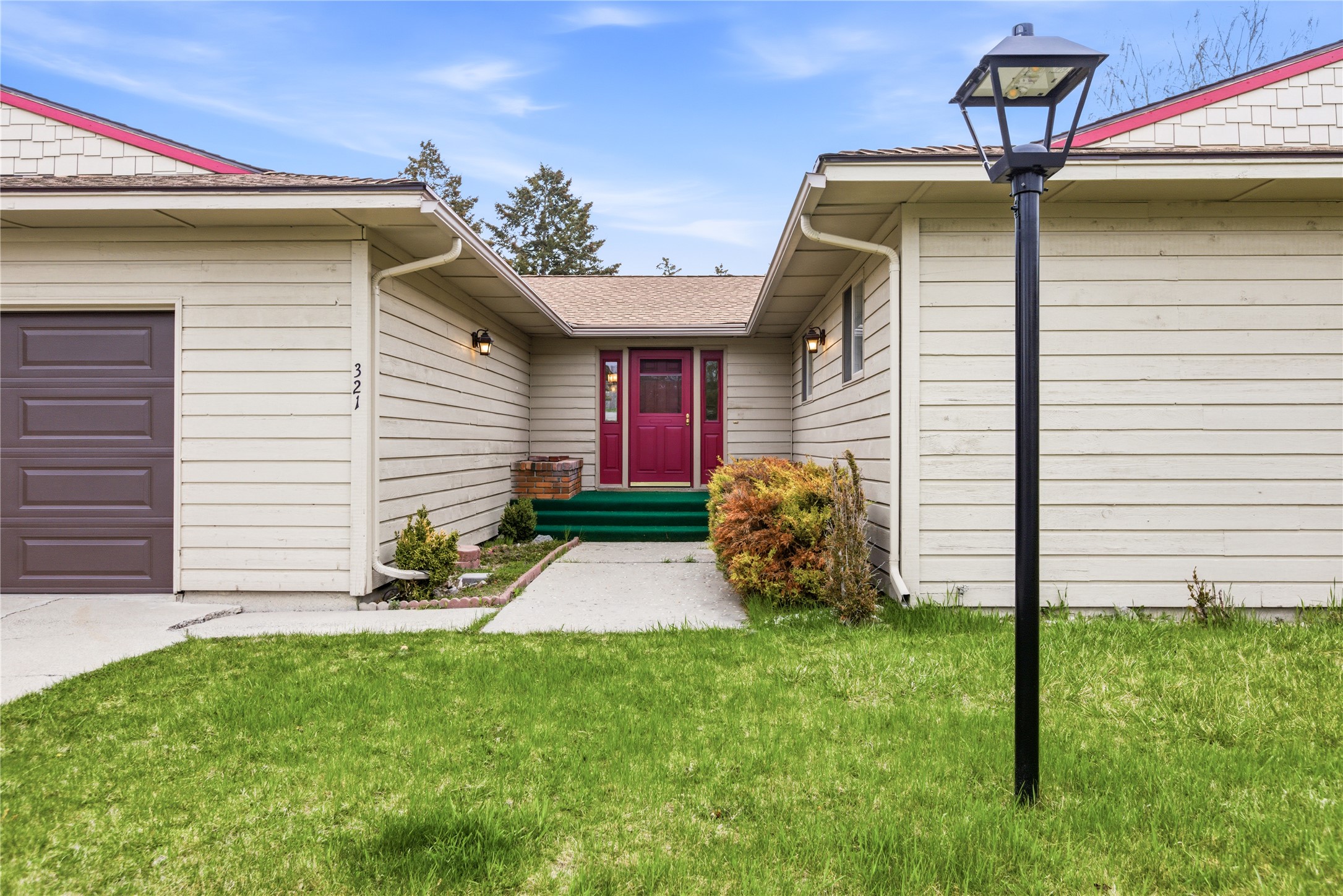 321 S Sanders Street