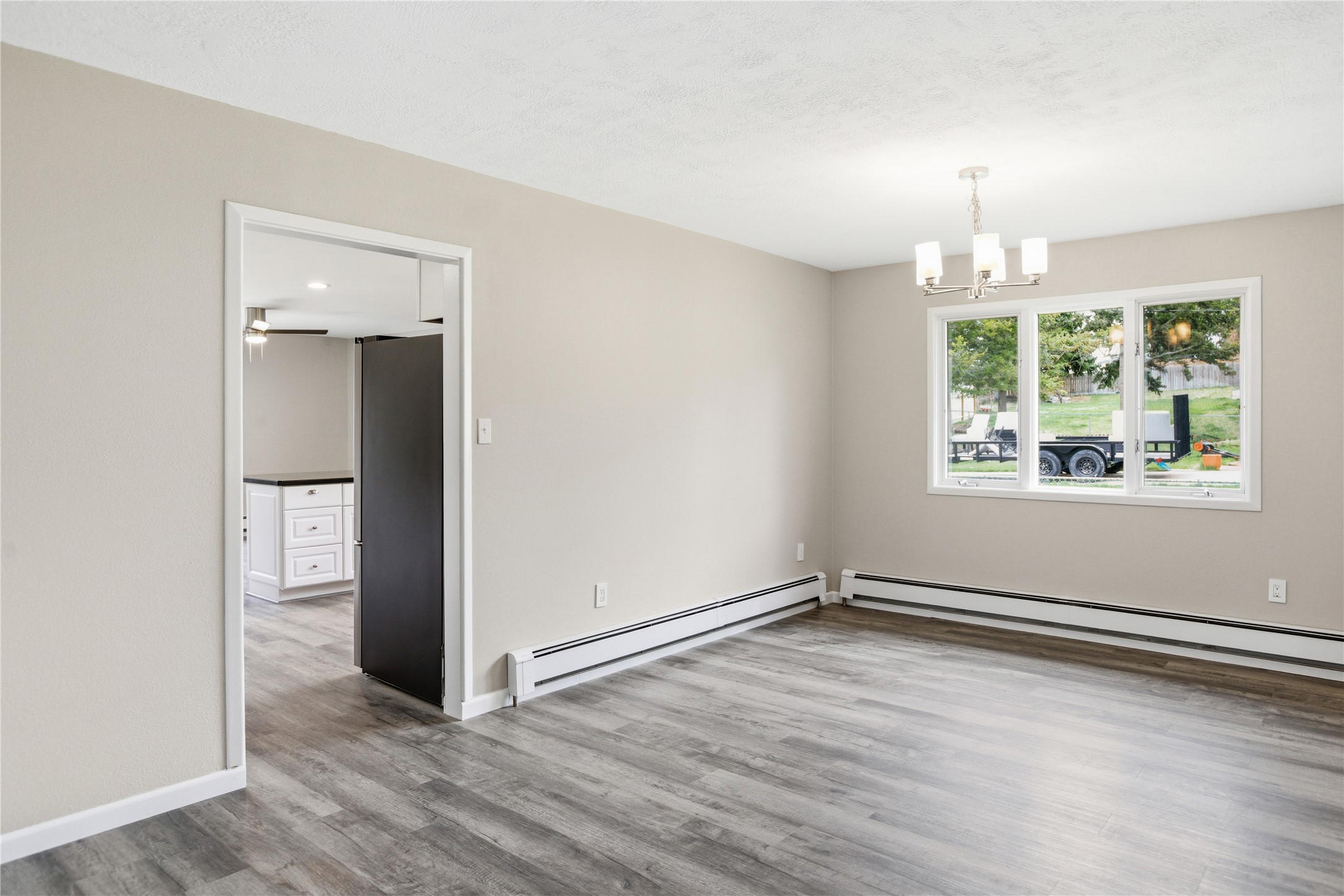 321 S Sanders Street