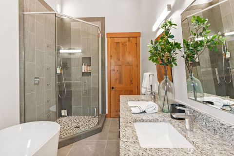 Tiny photo for 258 N Shooting Star Circle, Whitefish, MT 59937 (MLS # 30070701)