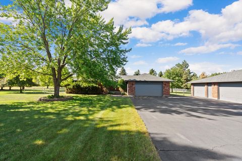 Photo of 636 Country Way N, Kalispell, MT 59901 (MLS # 30072936)