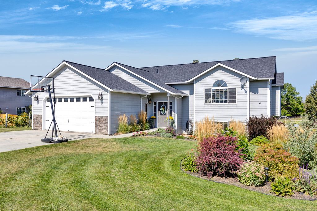 Photo of 724 Rising Sun Lane, Stevensville, MT 59870 (MLS # 30057607)