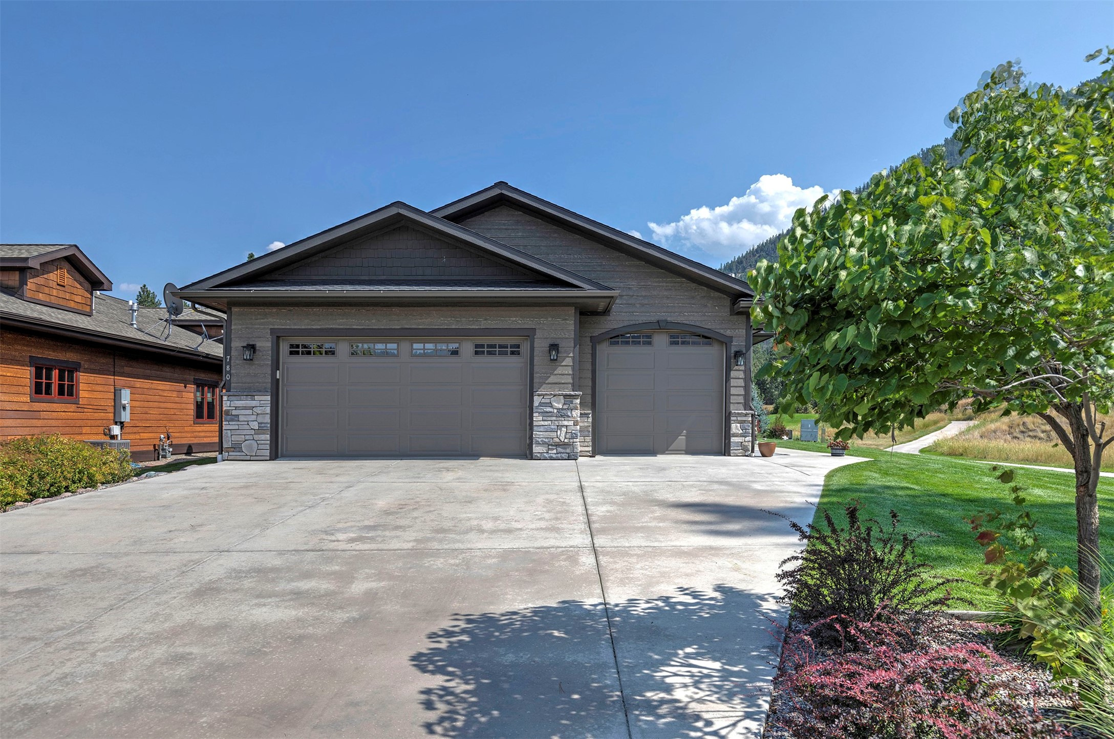 780 Anglers Bend Way