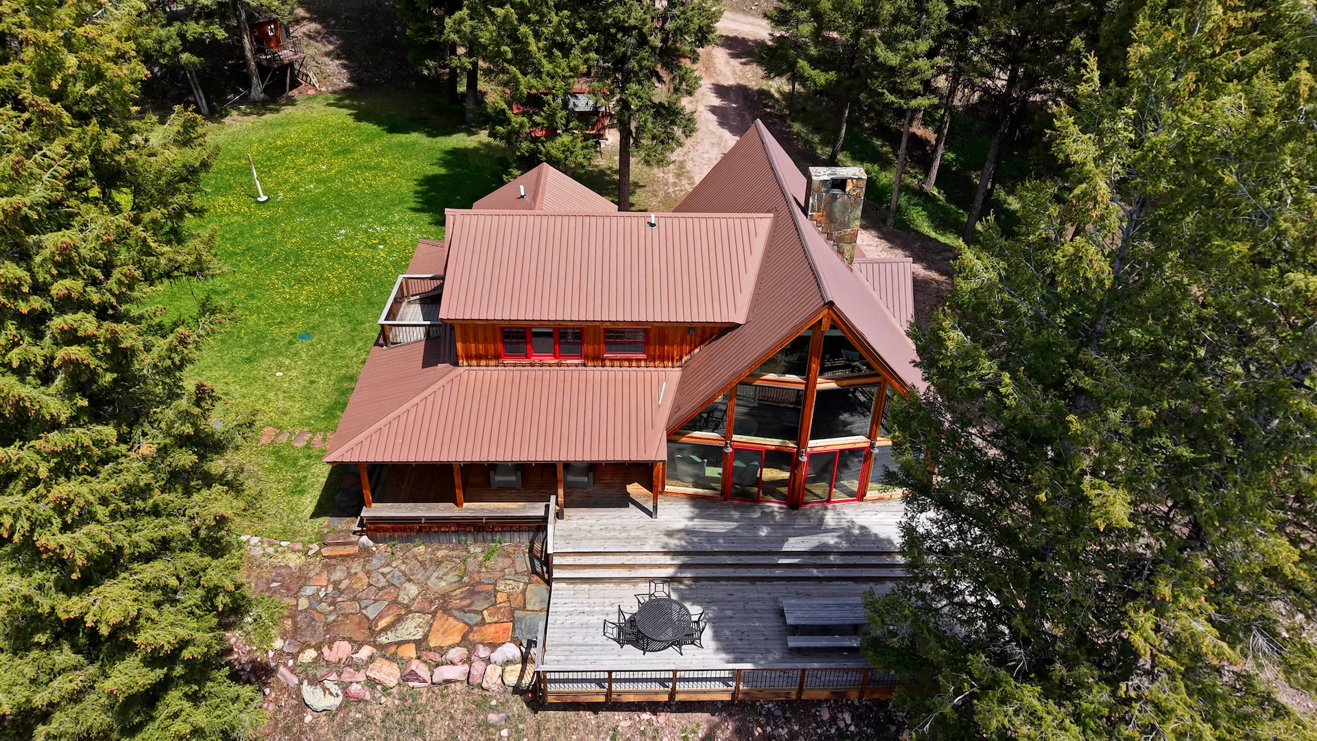 1011 Perimeter Road N