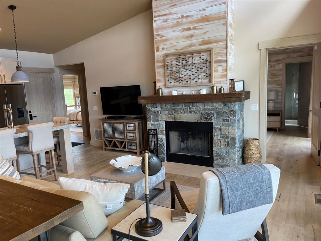 44 Cottage Lake Lane