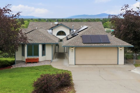 Photo of 916 Simons Drive, Missoula, MT 59803 (MLS # 30072136)