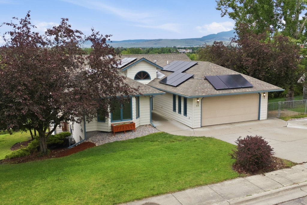 Photo of 916 Simons Drive, Missoula, MT 59803 (MLS # 30072136)