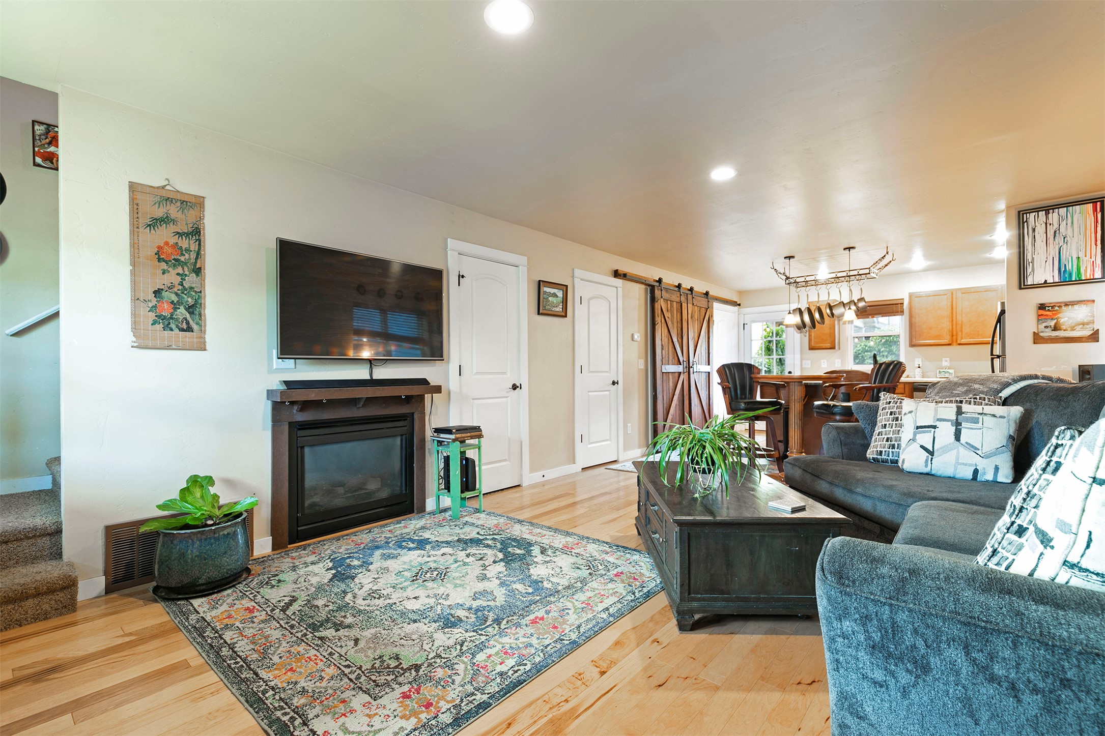 2337 S 3rd Street W 7