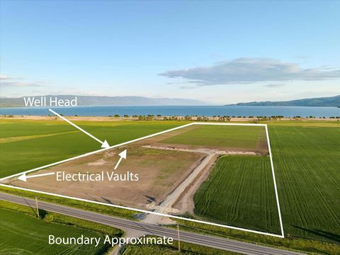 Photo of 936 Mt Highway 82, Somers, MT 59932 (MLS # 30066131)