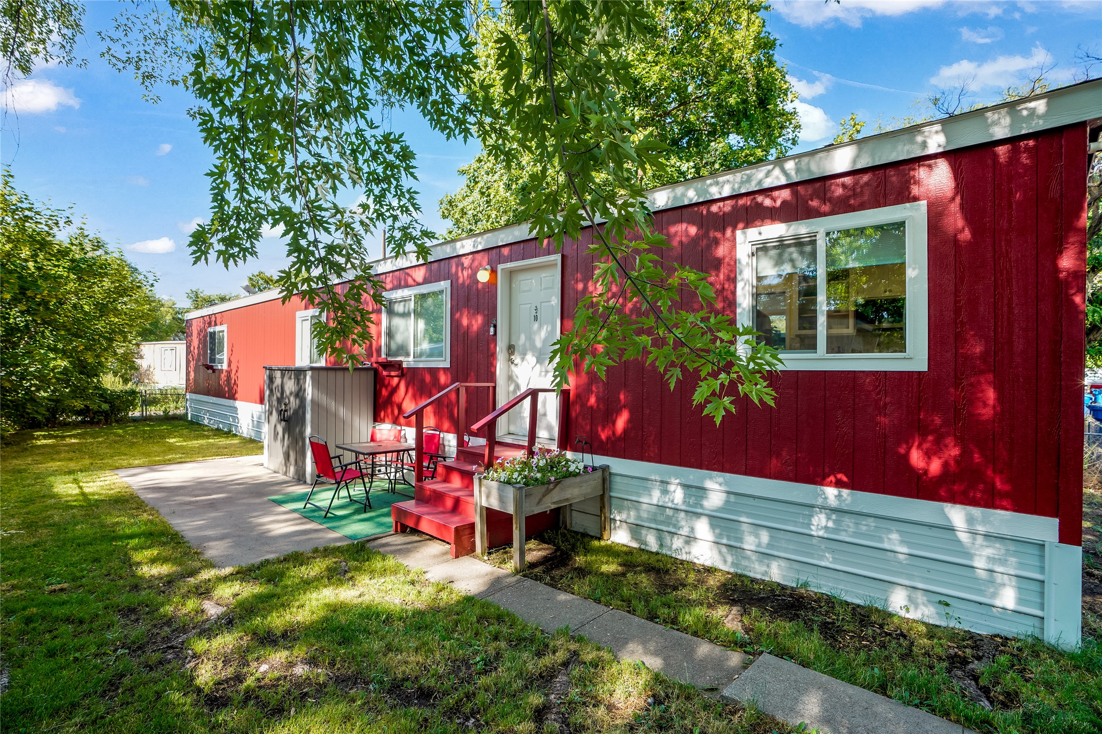 1700 Cooley Street 10