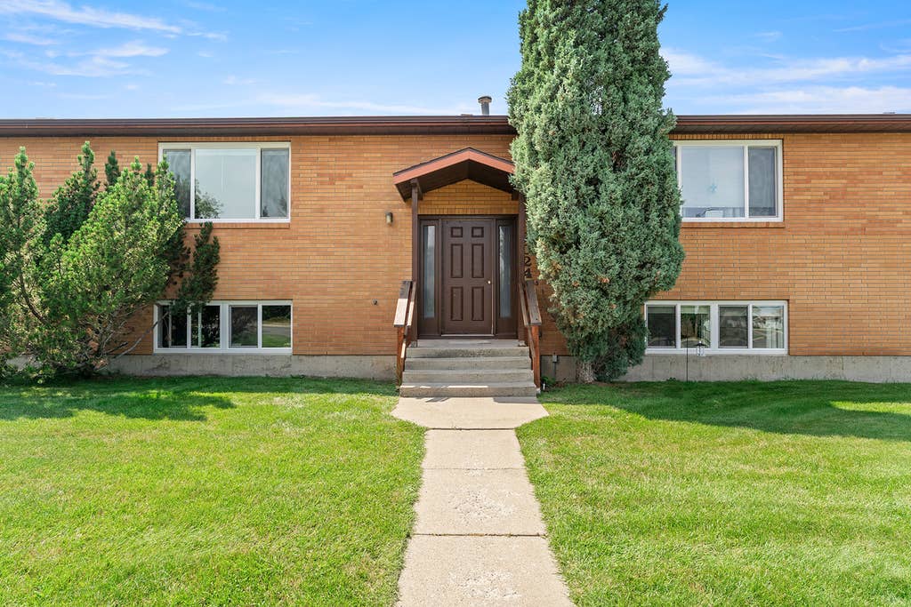 Photo of 2024 Villard Avenue, Helena, MT 59601 (MLS # 30074793)