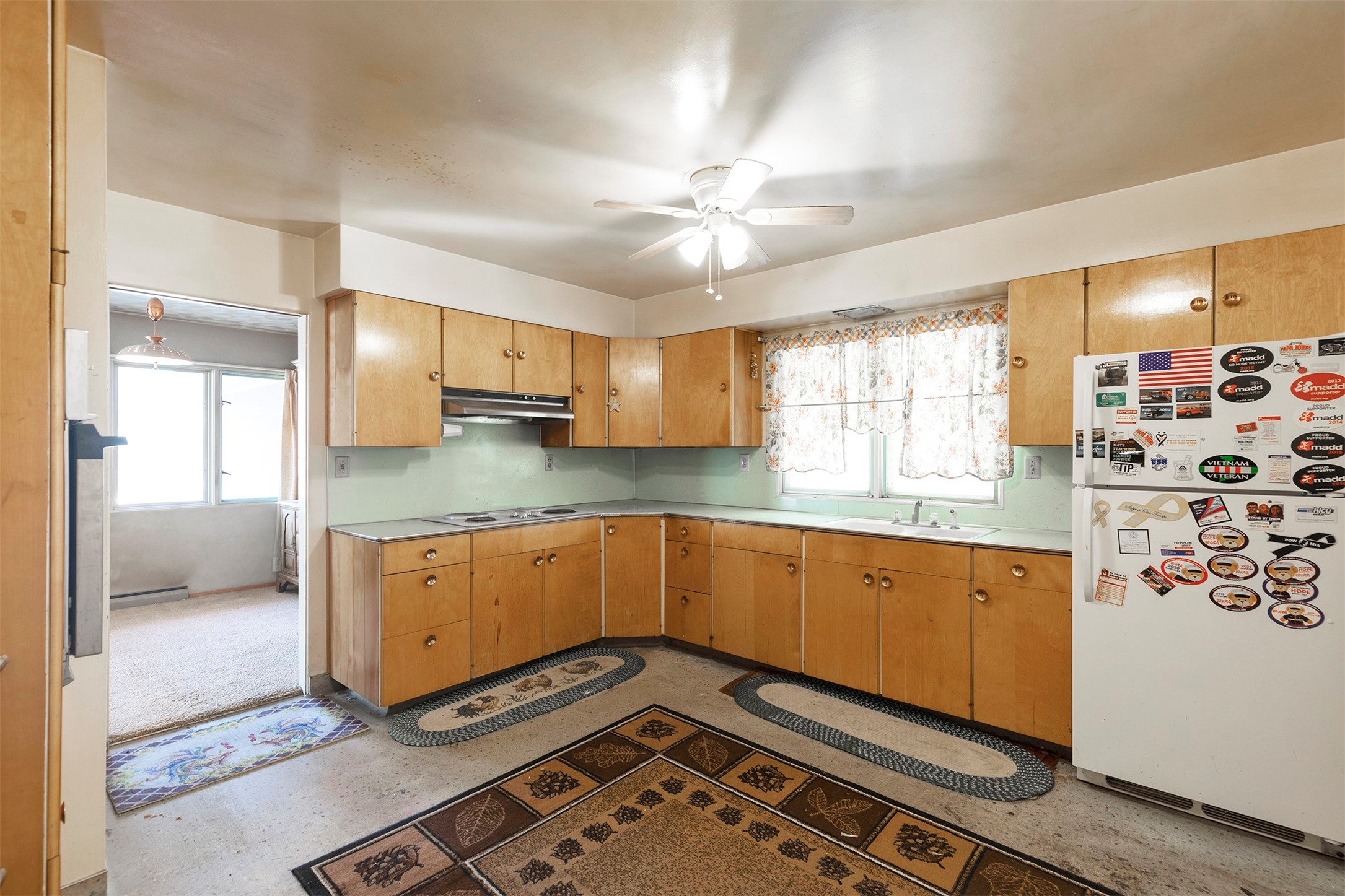 Missoula, Montana 59801, United States, 3 Bedrooms Bedrooms, ,2 BathroomsBathrooms,Residential,Pending,40243