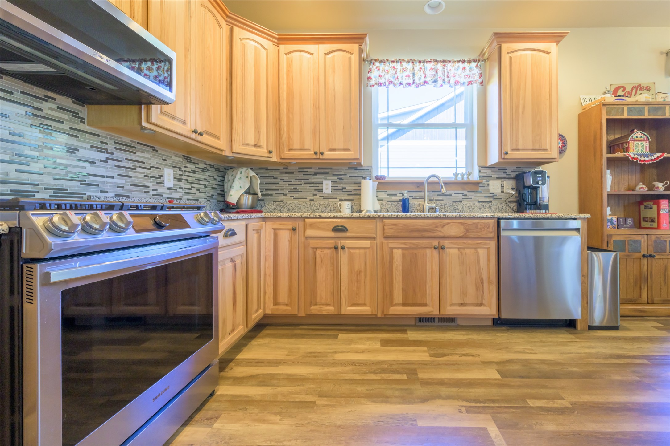 10487 Coulter Pine Street