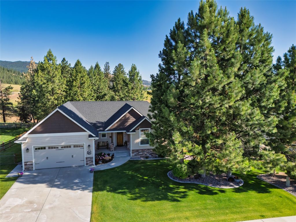 Photo of 10487 Coulter Pine Street, Lolo, MT 59847 (MLS # 30052275)