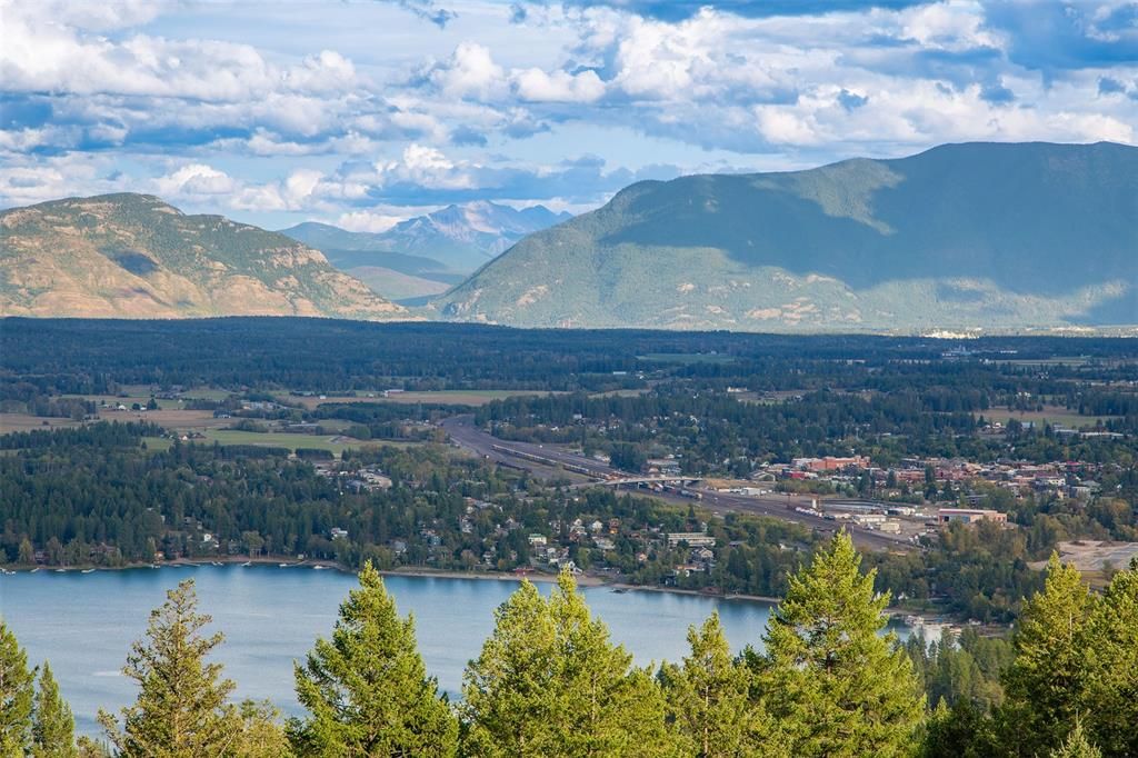 Photo of 317 Wolf Run Drive, Whitefish, MT 59937 (MLS # 30069391)