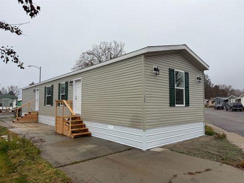 Photo of 204 E Desmet Street, Hamilton, MT 59840 (MLS # 30061559)