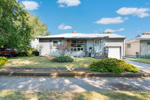 Photo of 679 1/2 4th Avenue, Kalispell, MT 59901 (MLS # 30057117)