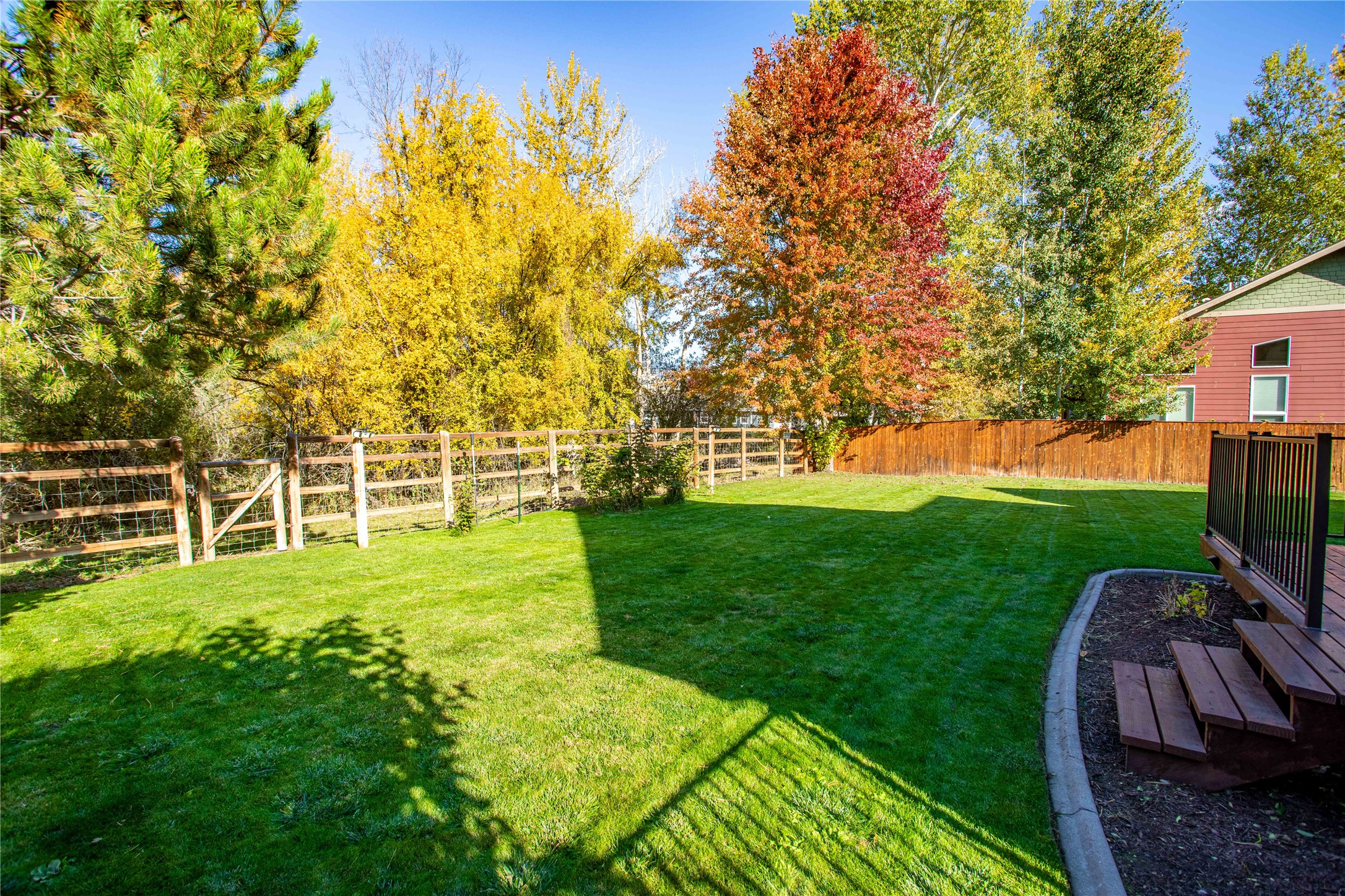 Lolo, Montana 59847, United States, 3 Bedrooms Bedrooms, ,2 BathroomsBathrooms,Residential,Pending,38803