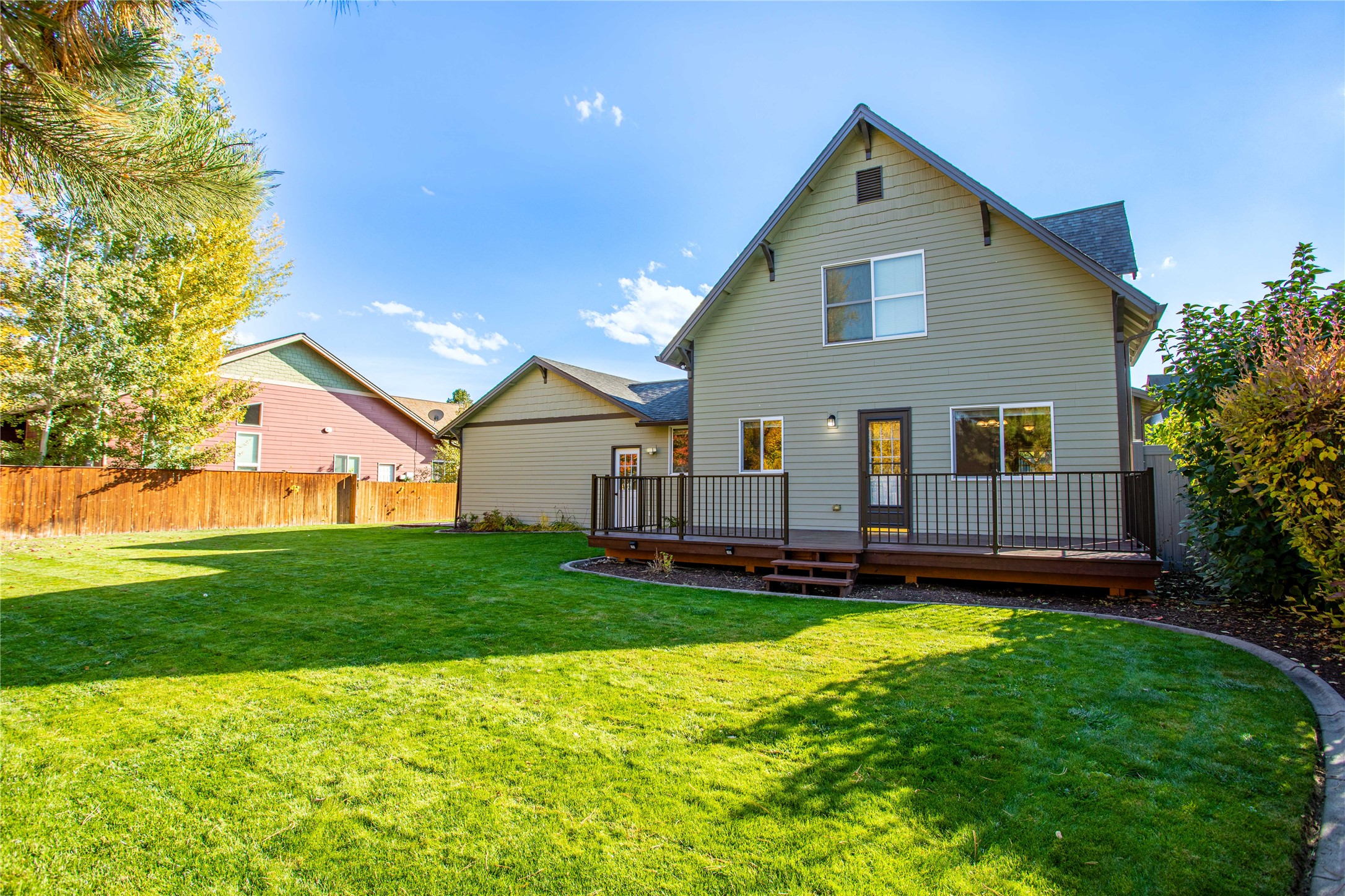 Lolo, Montana 59847, United States, 3 Bedrooms Bedrooms, ,2 BathroomsBathrooms,Residential,Pending,38803