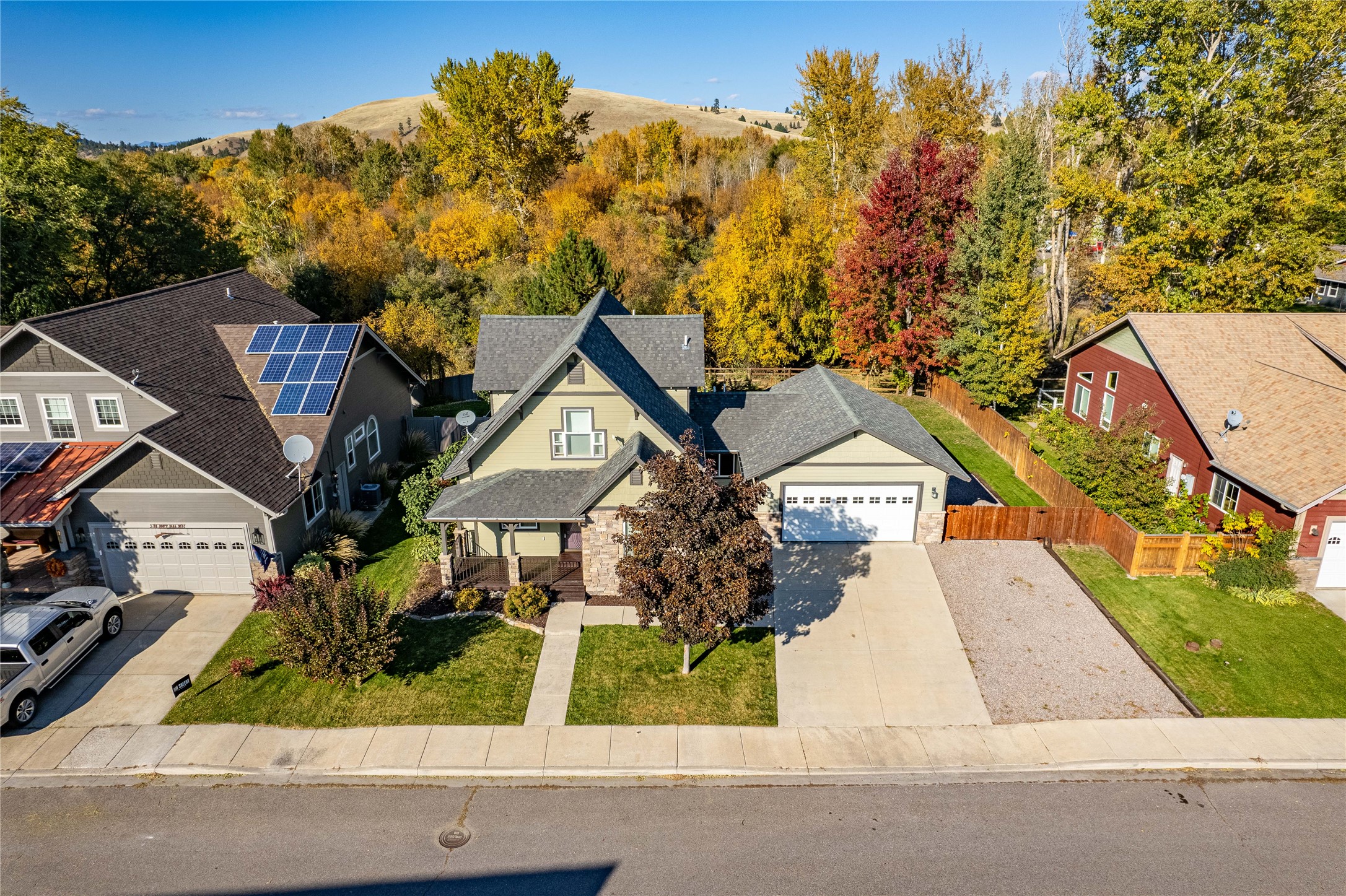 Lolo, Montana 59847, United States, 3 Bedrooms Bedrooms, ,2 BathroomsBathrooms,Residential,Pending,38803