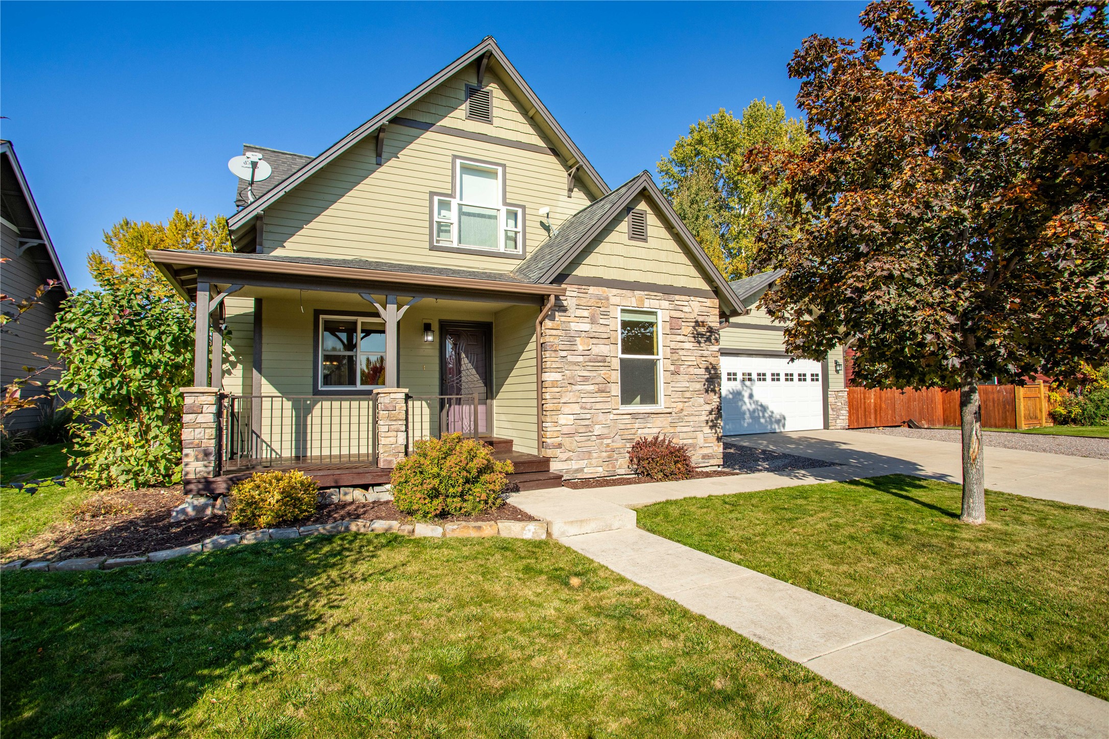 Lolo, Montana 59847, United States, 3 Bedrooms Bedrooms, ,2 BathroomsBathrooms,Residential,Pending,38803