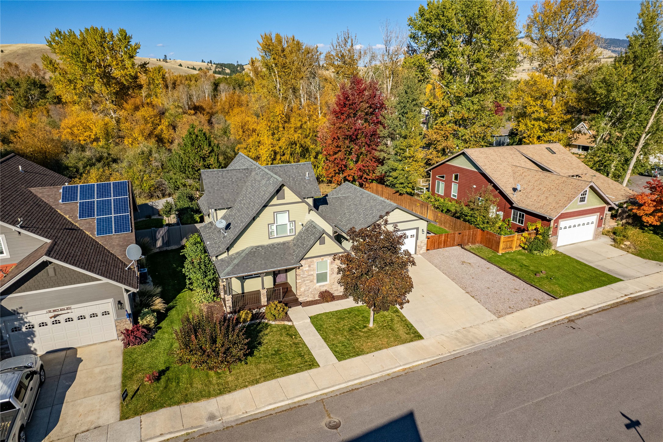 Lolo, Montana 59847, United States, 3 Bedrooms Bedrooms, ,2 BathroomsBathrooms,Residential,Pending,38803