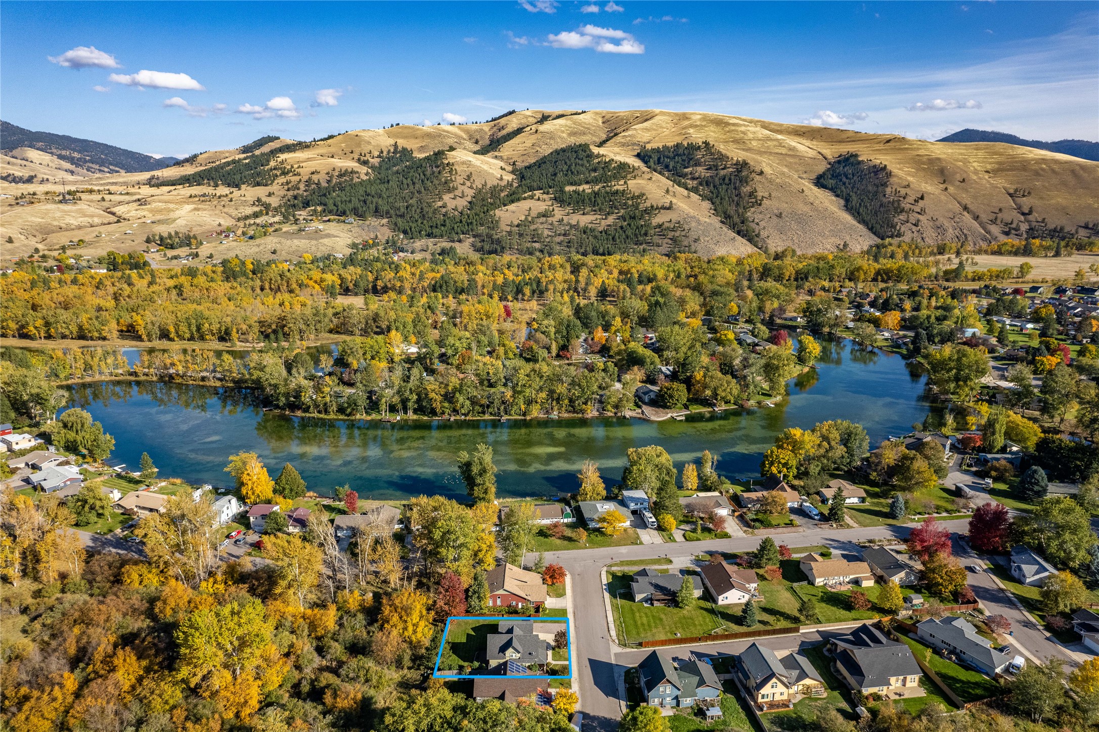 Lolo, Montana 59847, United States, 3 Bedrooms Bedrooms, ,2 BathroomsBathrooms,Residential,Pending,38803