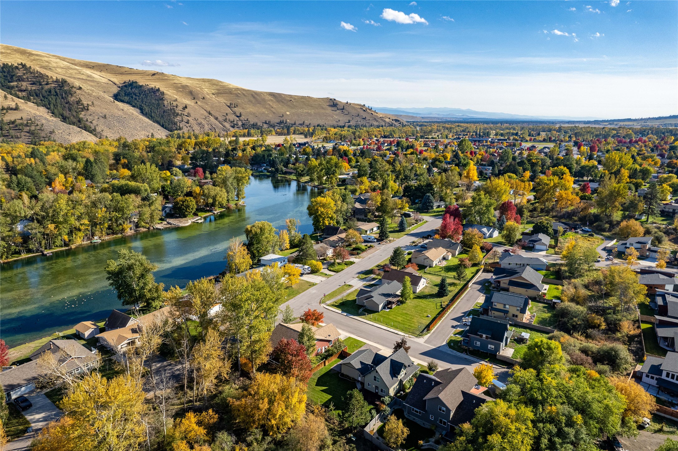 Lolo, Montana 59847, United States, 3 Bedrooms Bedrooms, ,2 BathroomsBathrooms,Residential,Pending,38803