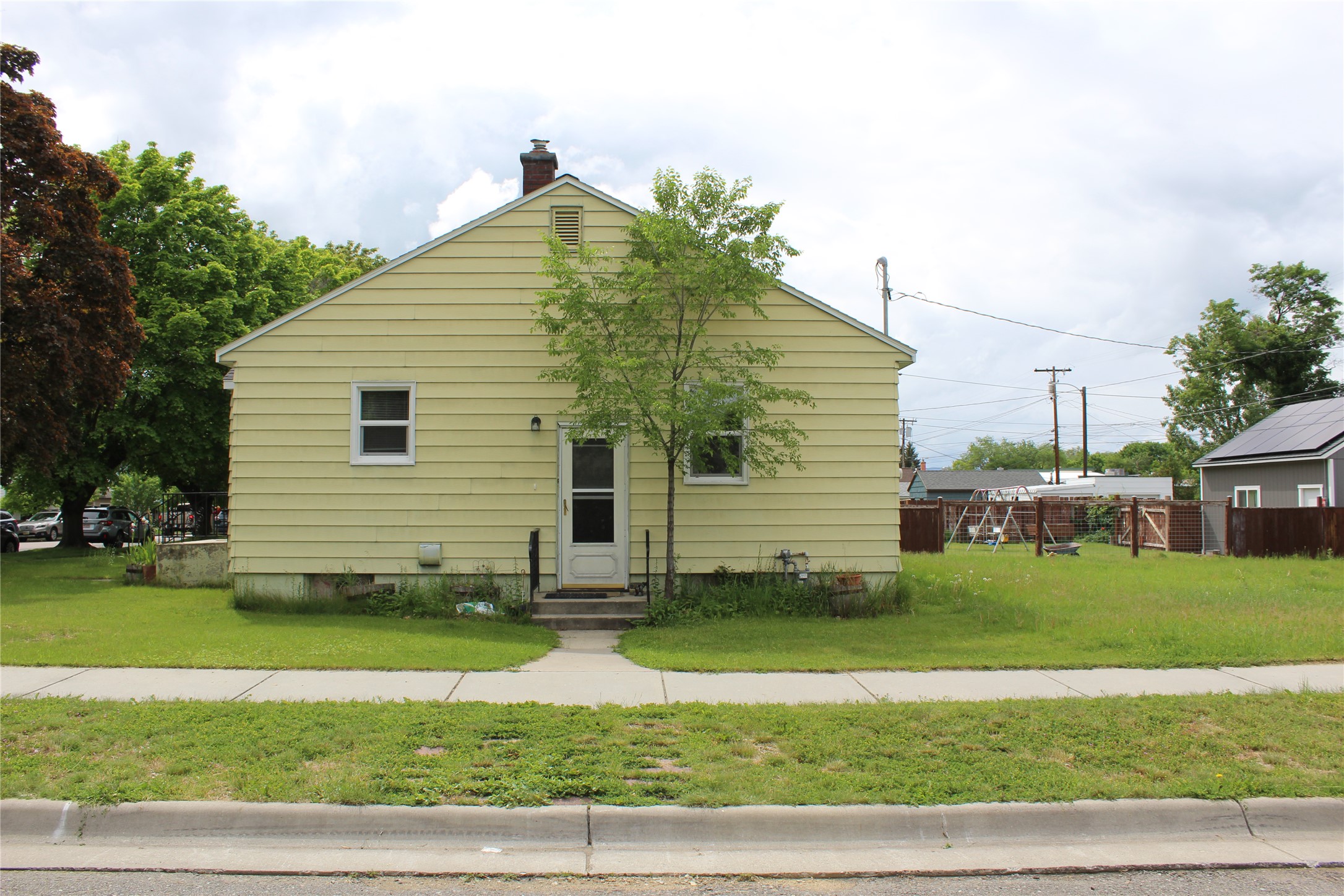1204 S 4th Street W