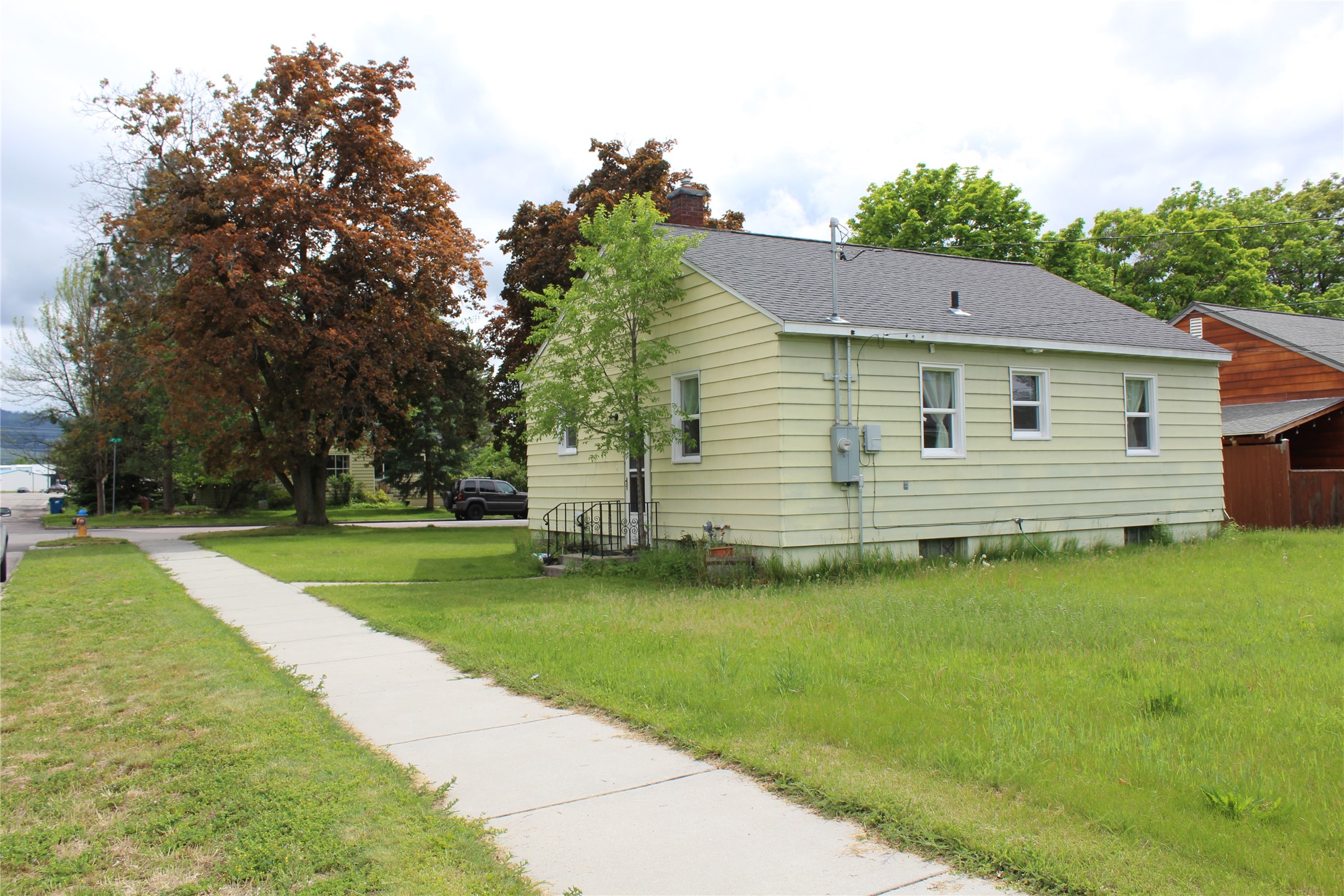 1204 S 4th Street W