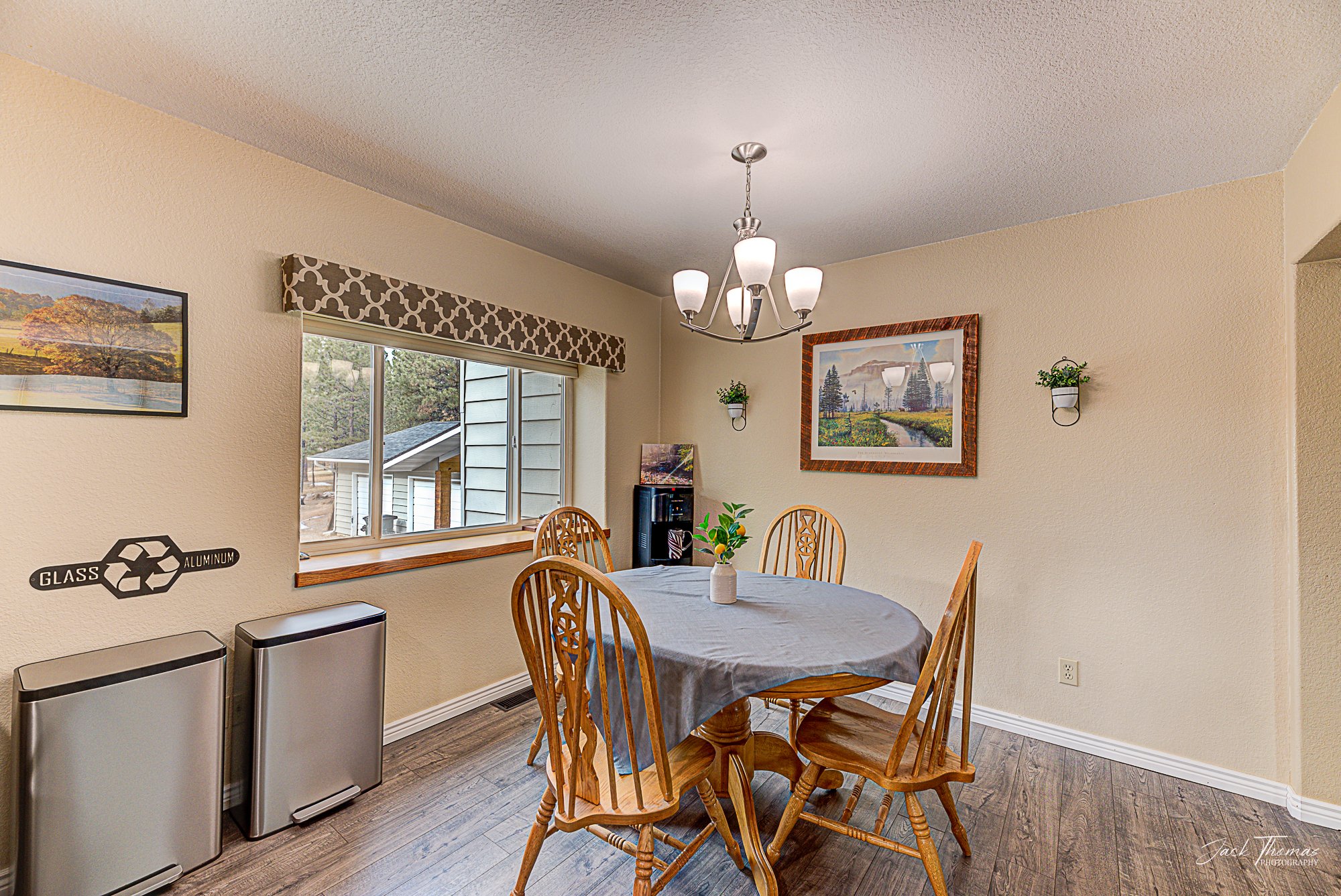 Clancy, Montana 59634, United States, 4 Bedrooms Bedrooms, ,3 BathroomsBathrooms,Residential,Pending,89810