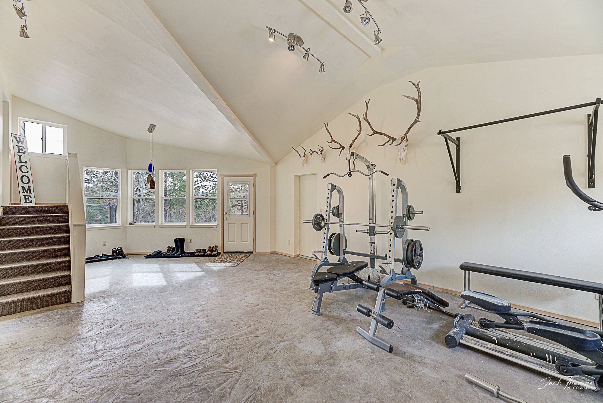 Clancy, Montana 59634, United States, 4 Bedrooms Bedrooms, ,3 BathroomsBathrooms,Residential,Pending,89810