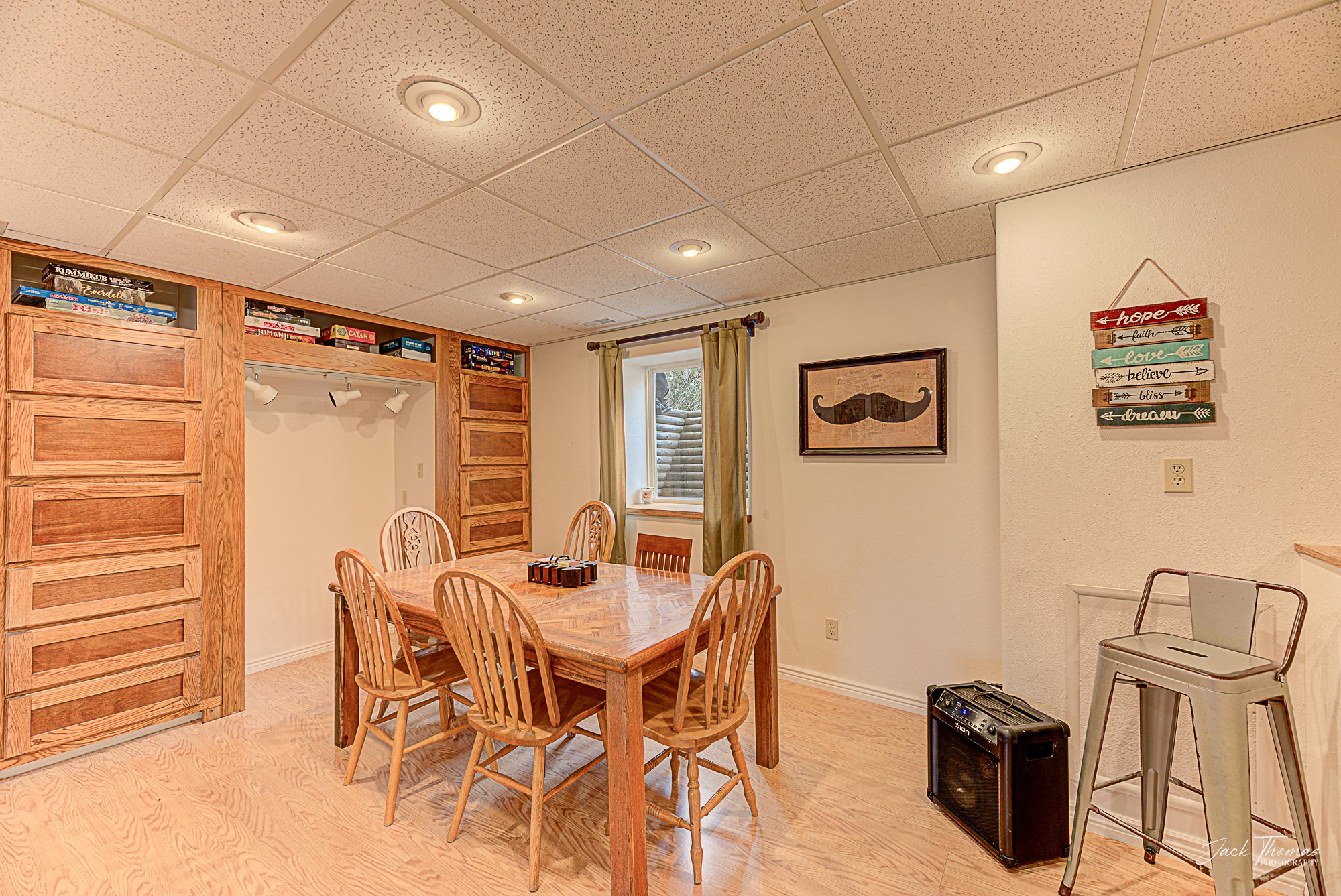 Clancy, Montana 59634, United States, 4 Bedrooms Bedrooms, ,3 BathroomsBathrooms,Residential,Pending,89810