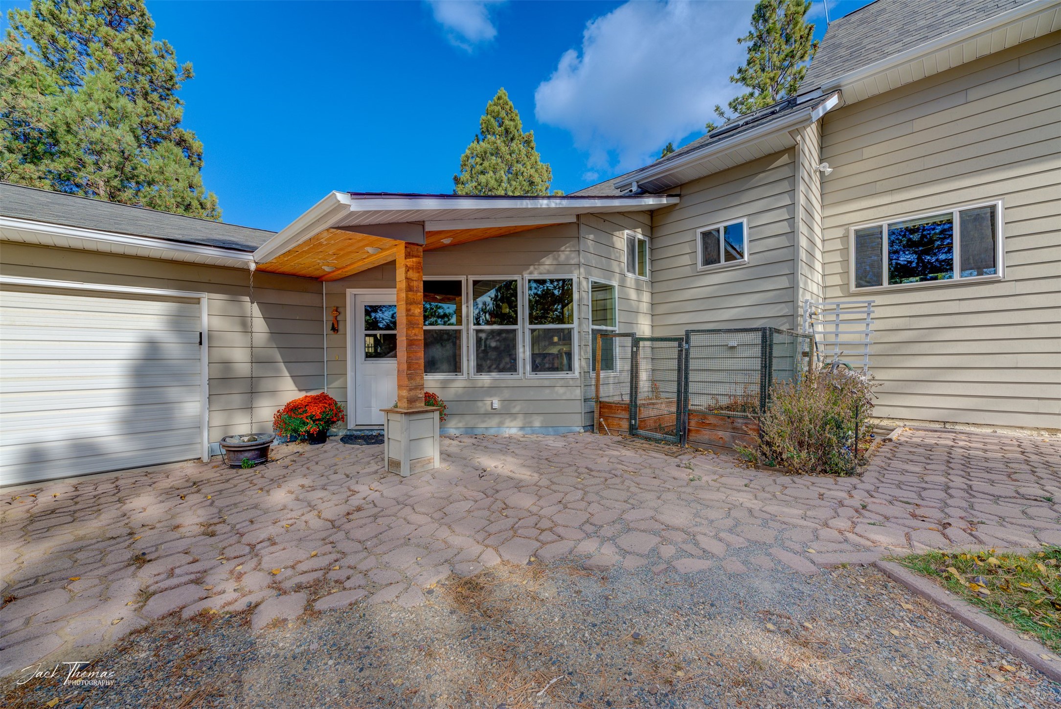 Clancy, Montana 59634, United States, 4 Bedrooms Bedrooms, ,3 BathroomsBathrooms,Residential,Pending,89810