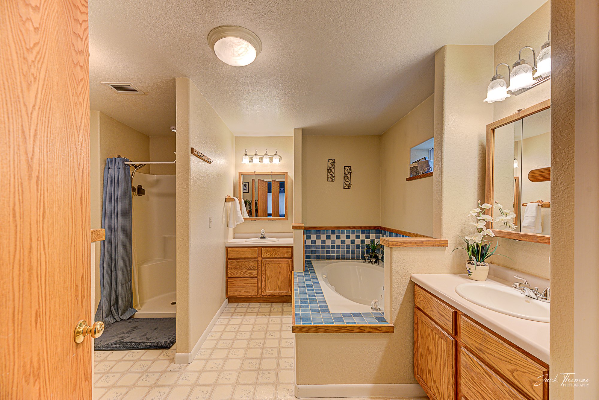 Clancy, Montana 59634, United States, 4 Bedrooms Bedrooms, ,3 BathroomsBathrooms,Residential,Pending,89810