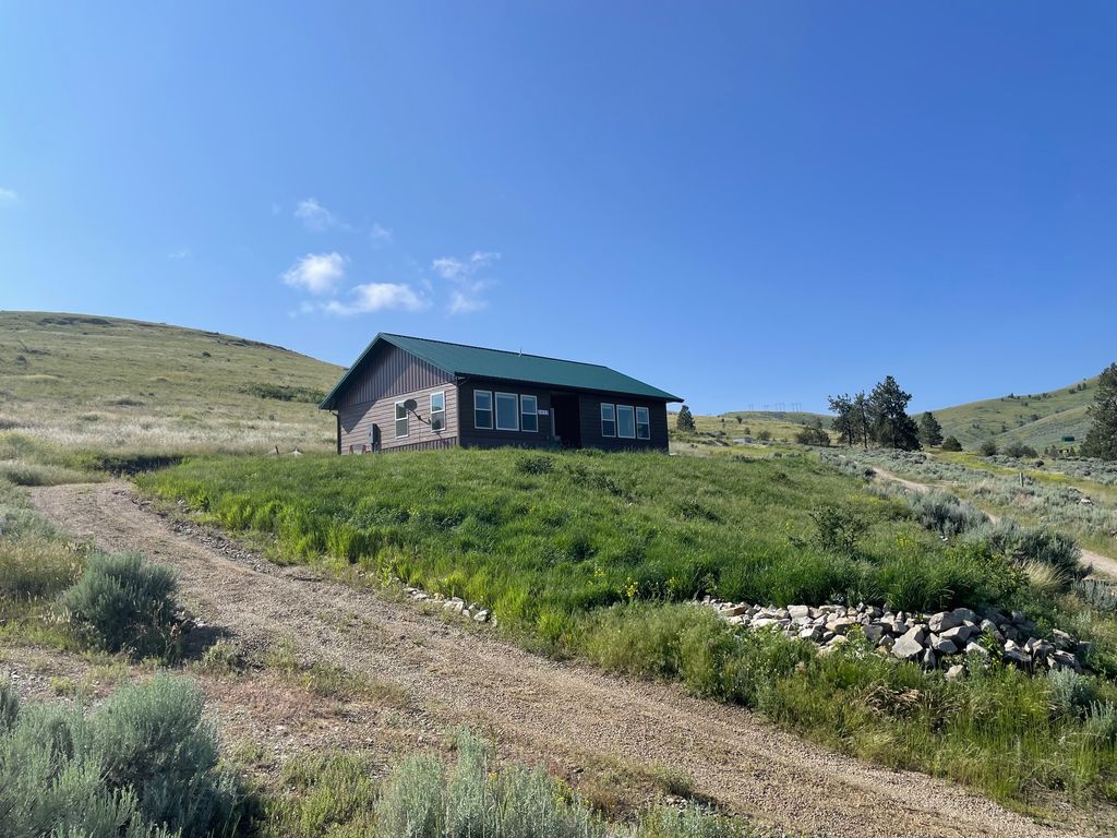 Photo of 1052 Kyleighs Lane, Stevensville, MT 59870 (MLS # 30069682)