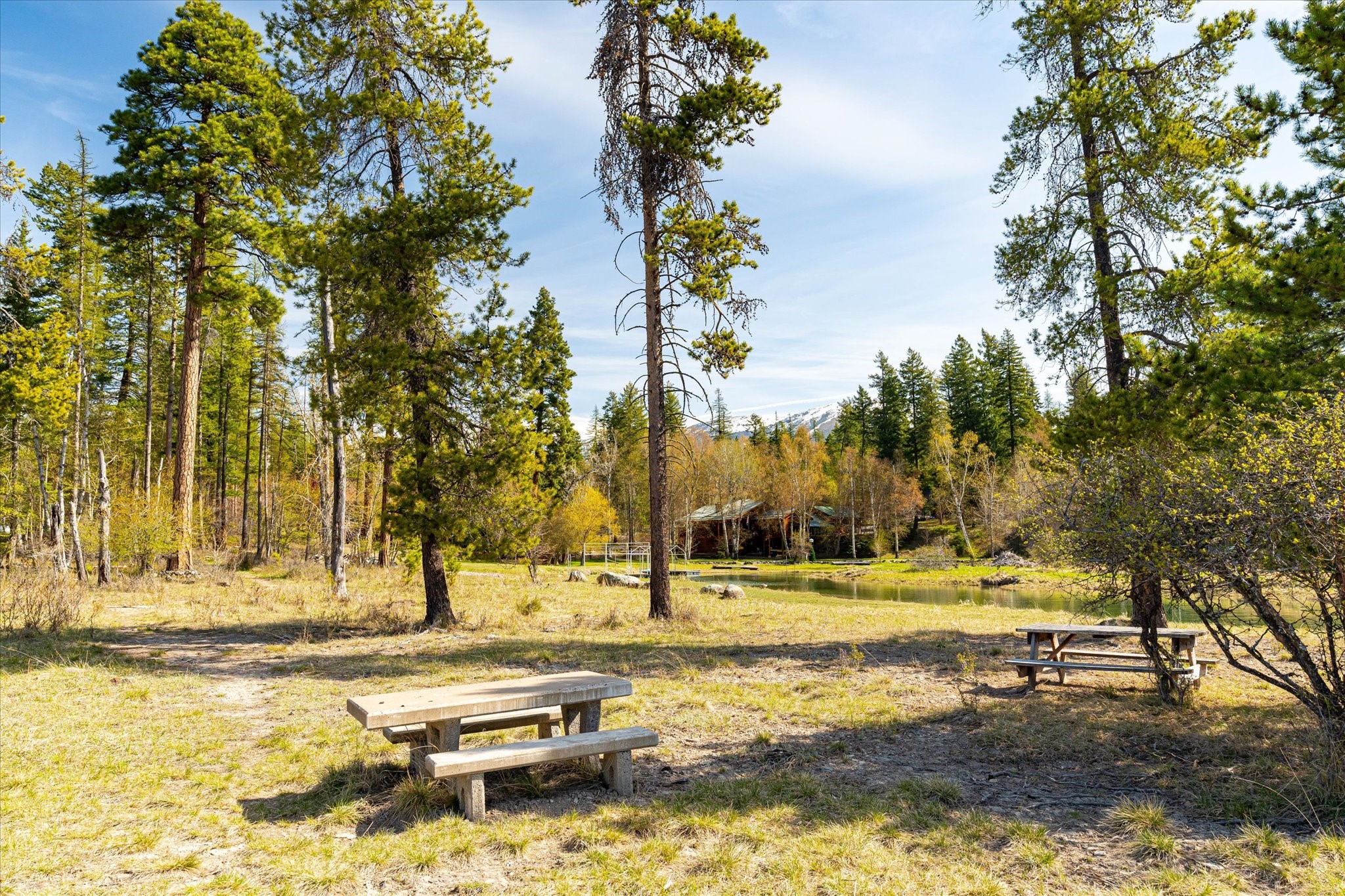 Bigfork, Montana 59911, United States, 3 Bedrooms Bedrooms, ,2 BathroomsBathrooms,Residential,Pending,48971