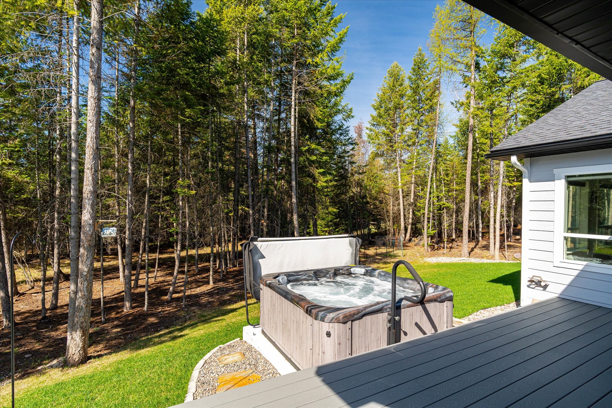 Bigfork, Montana 59911, United States, 3 Bedrooms Bedrooms, ,2 BathroomsBathrooms,Residential,Pending,48971