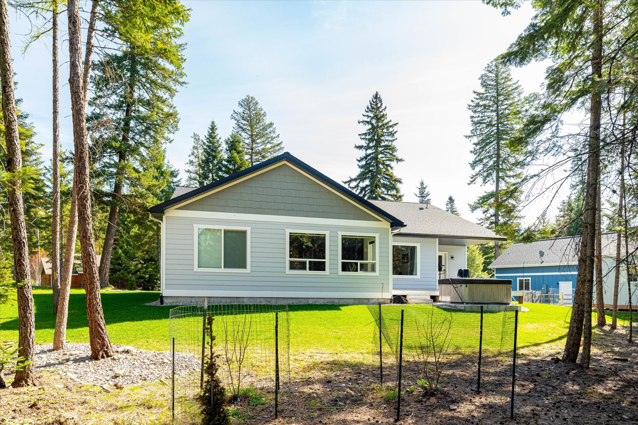 Bigfork, Montana 59911, United States, 3 Bedrooms Bedrooms, ,2 BathroomsBathrooms,Residential,Pending,48971