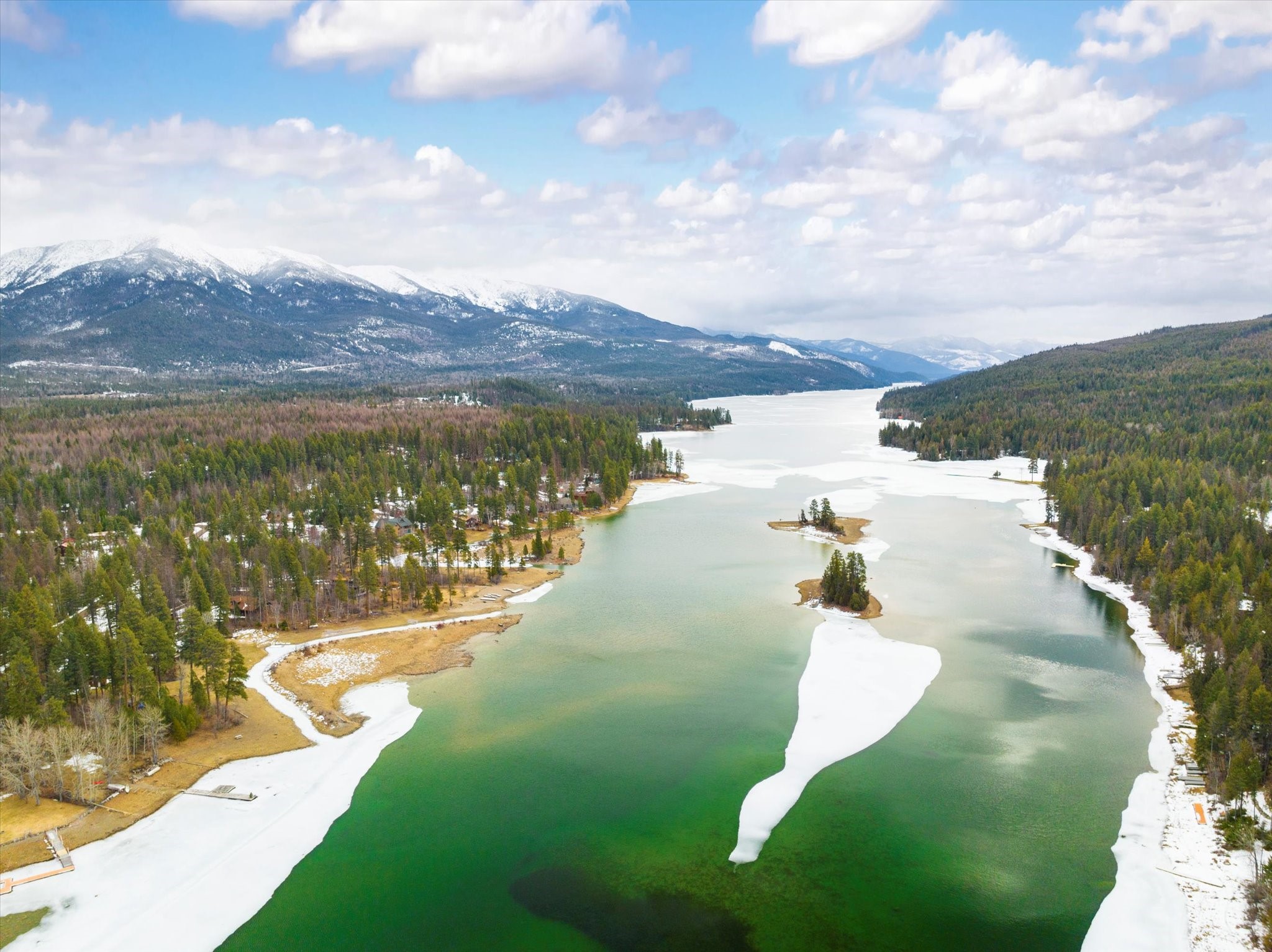 Bigfork, Montana 59911, United States, 3 Bedrooms Bedrooms, ,2 BathroomsBathrooms,Residential,Pending,48971