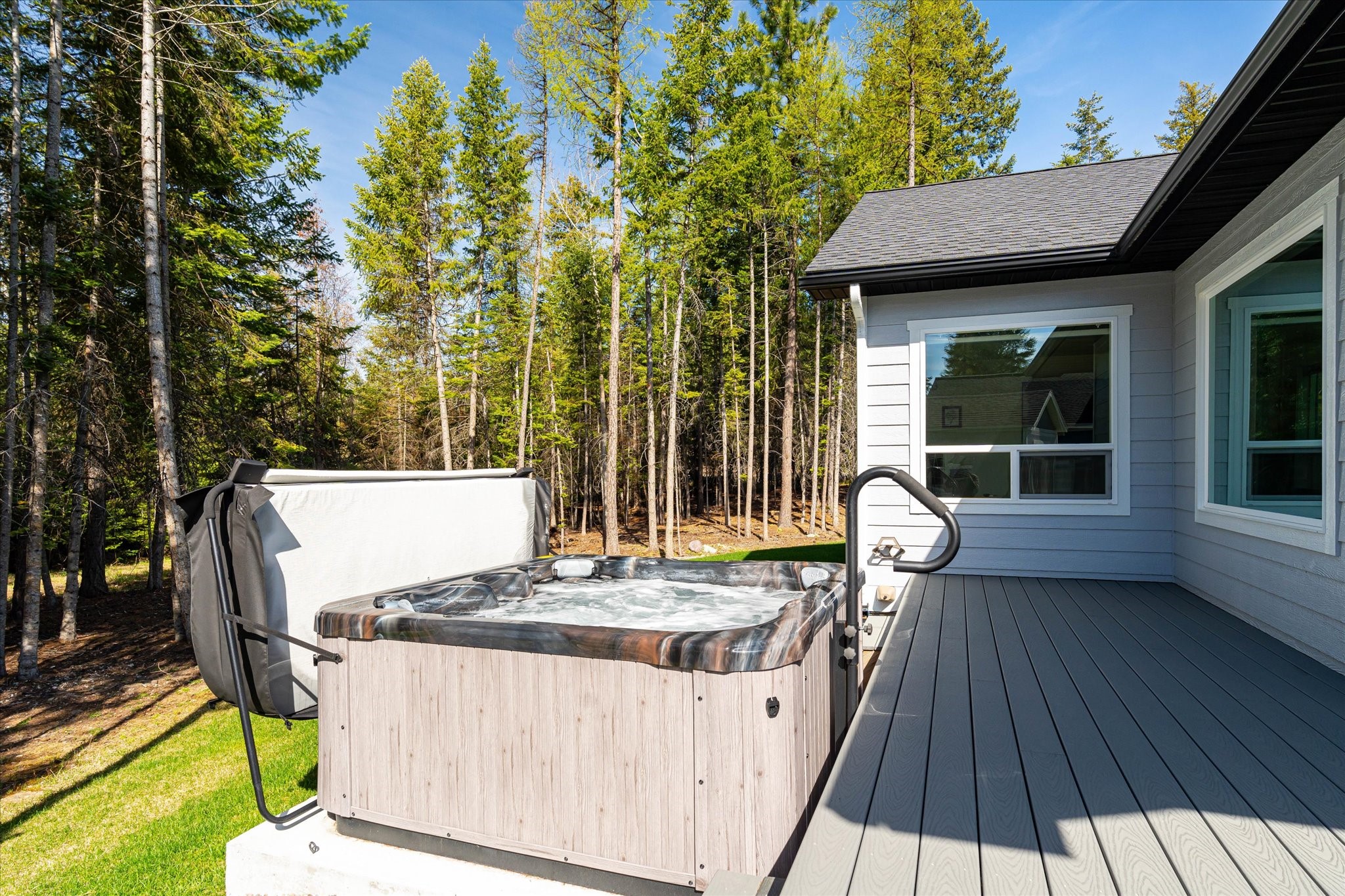 Bigfork, Montana 59911, United States, 3 Bedrooms Bedrooms, ,2 BathroomsBathrooms,Residential,Pending,48971