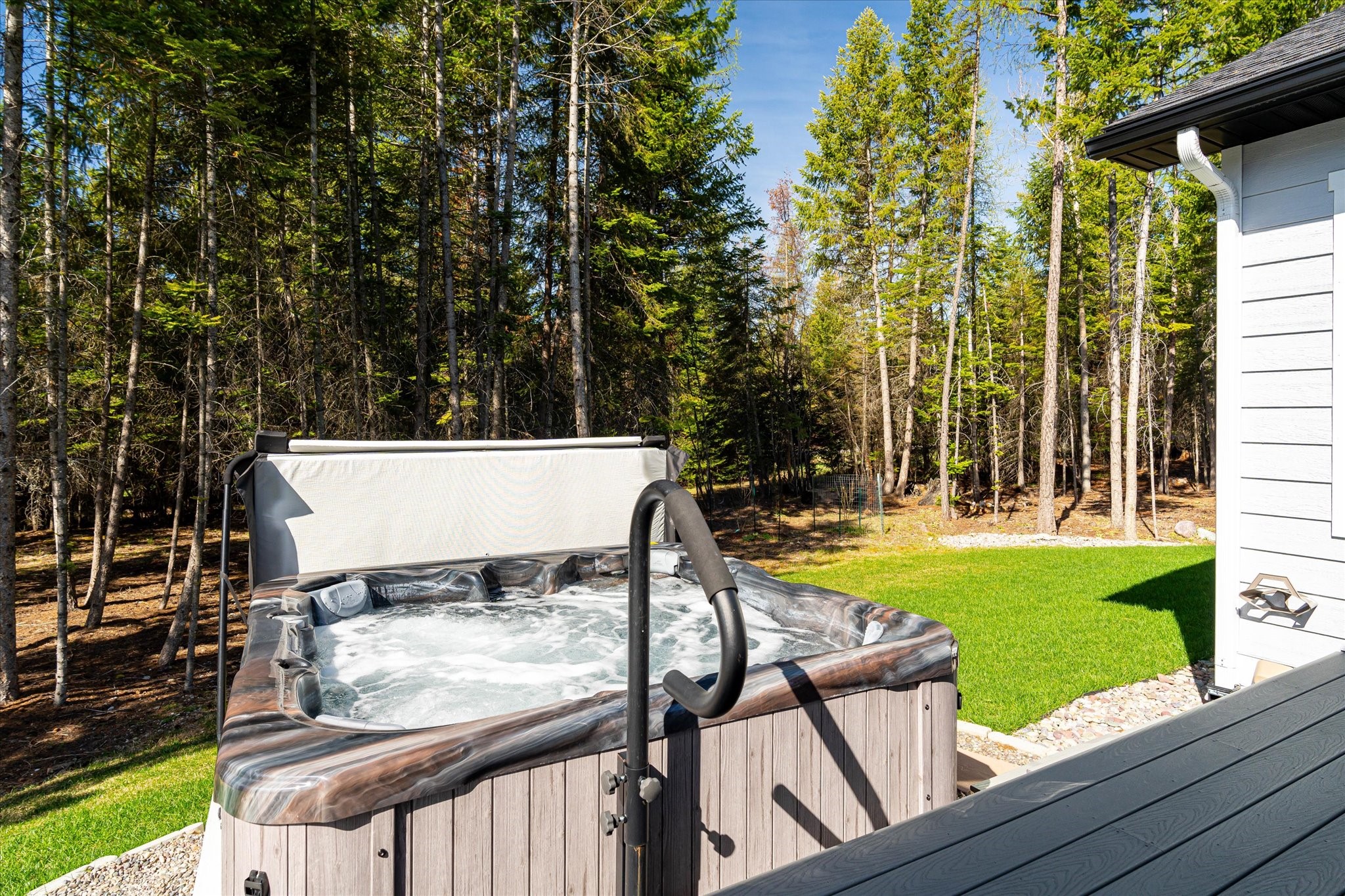 Bigfork, Montana 59911, United States, 3 Bedrooms Bedrooms, ,2 BathroomsBathrooms,Residential,Pending,48971