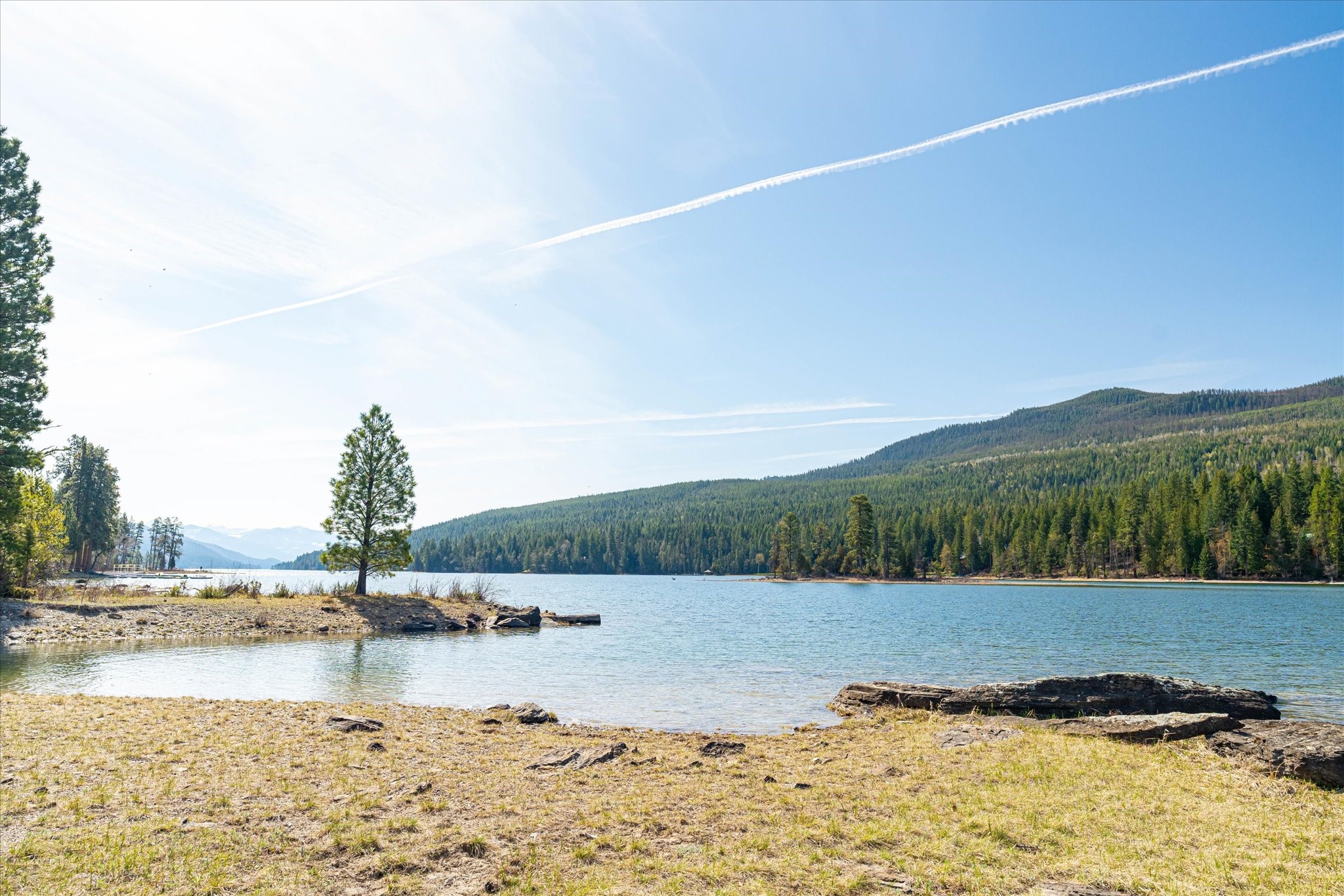 Bigfork, Montana 59911, United States, 3 Bedrooms Bedrooms, ,2 BathroomsBathrooms,Residential,Pending,48971