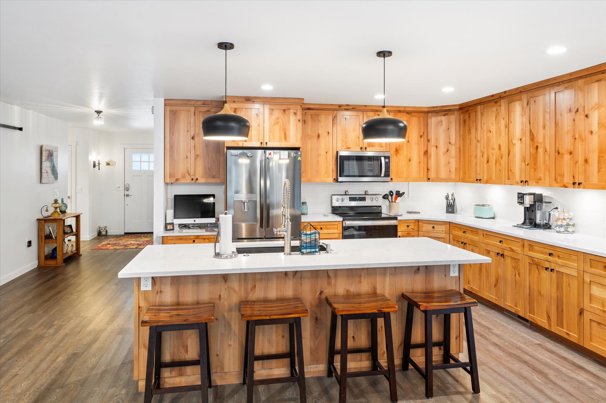 Bigfork, Montana 59911, United States, 3 Bedrooms Bedrooms, ,2 BathroomsBathrooms,Residential,Pending,48971